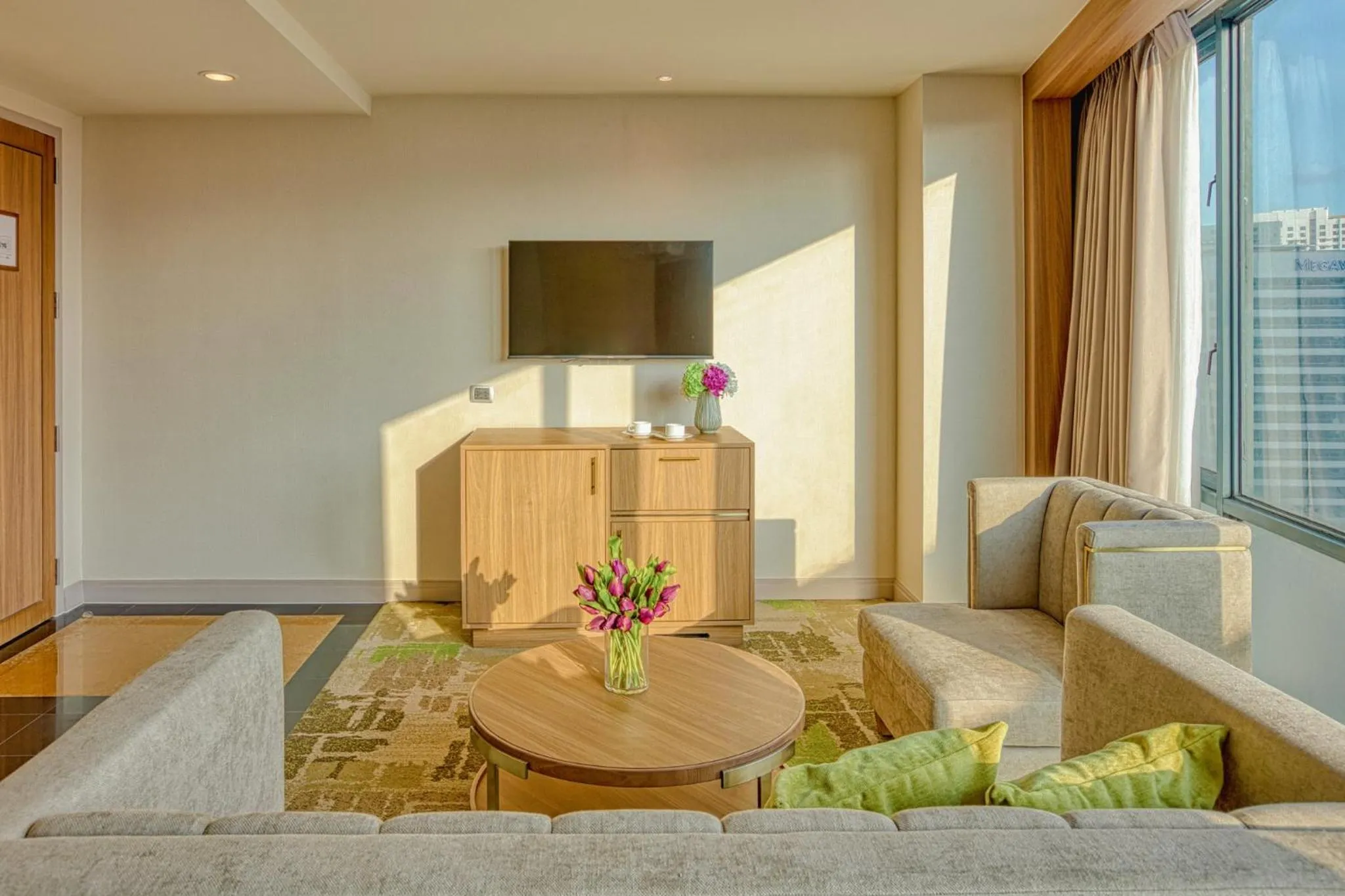 Communal lounge/ TV room in Eastwood Richmonde Hotel Quezon City