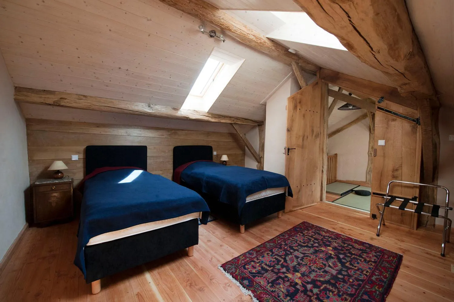 Photo of the whole room, Bed in Pas de Deux