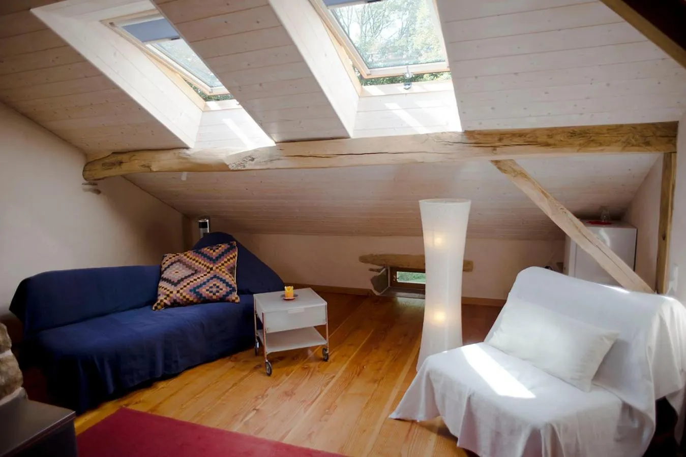 Photo of the whole room, Bed in Pas de Deux