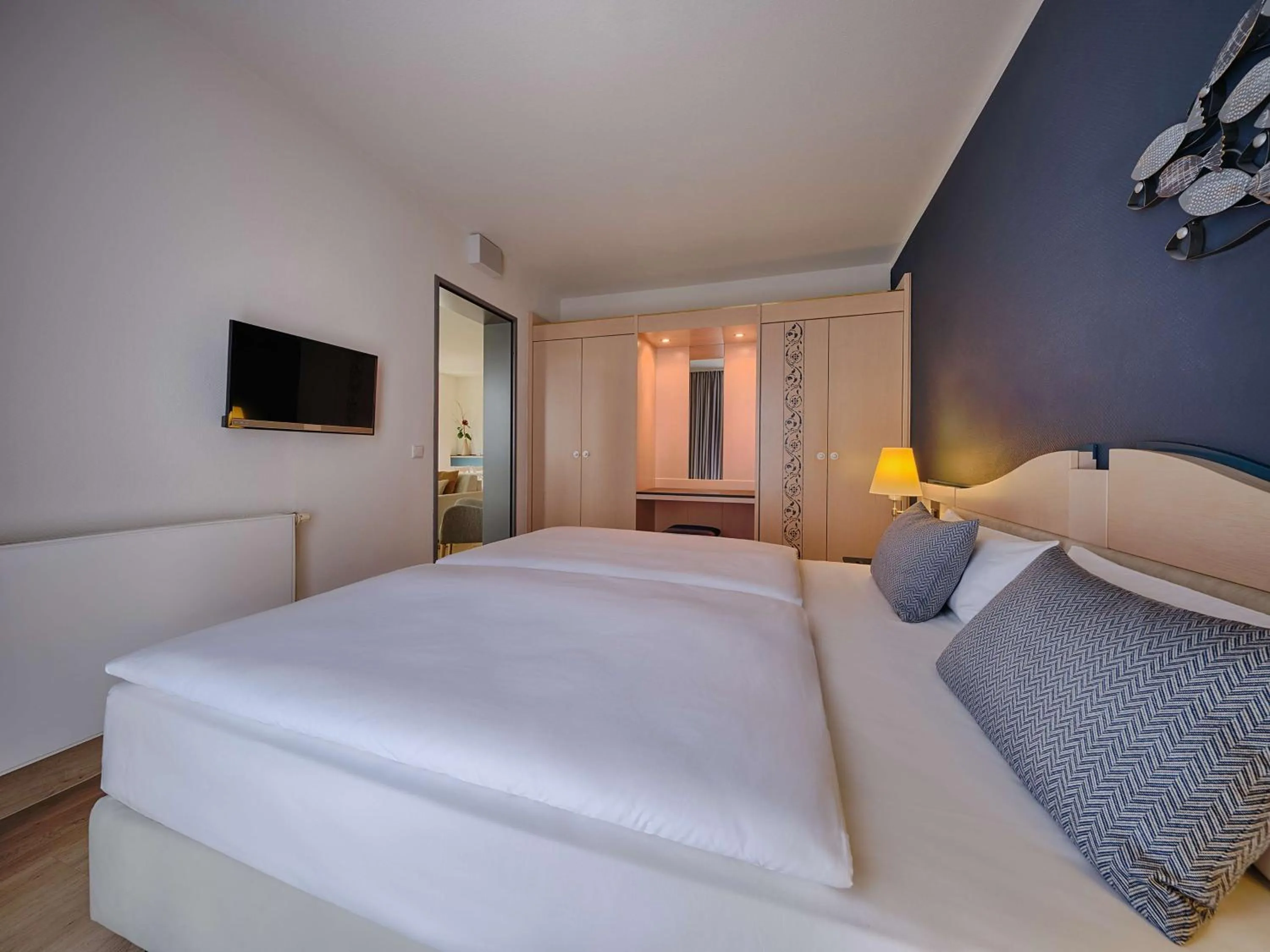 Photo of the whole room, Bed in Dorint Seehotel Binz-Therme