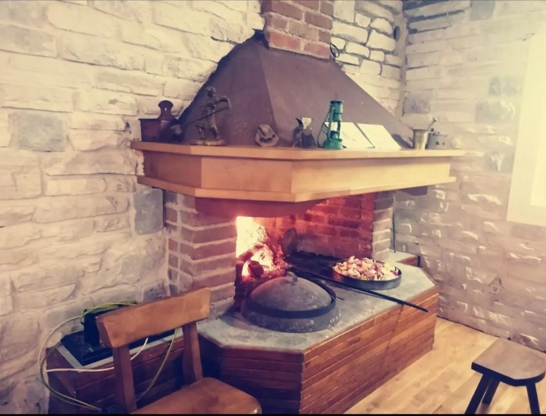 Restaurant/places to eat in Apartments and pansion M&R