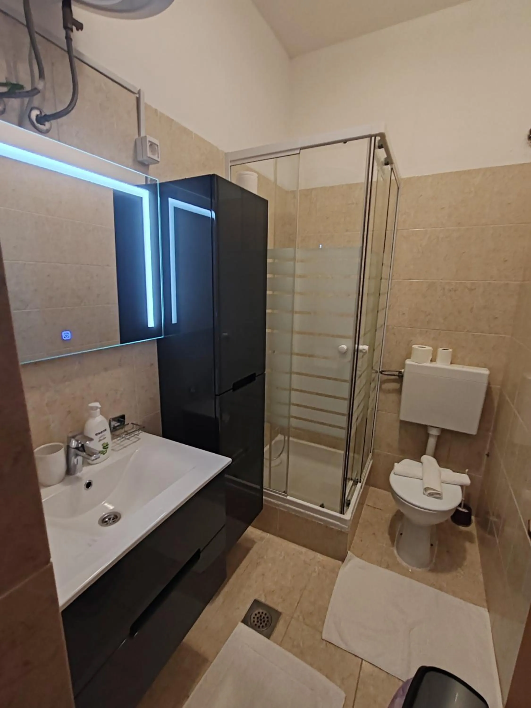 Shower in Apartments and pansion M&R