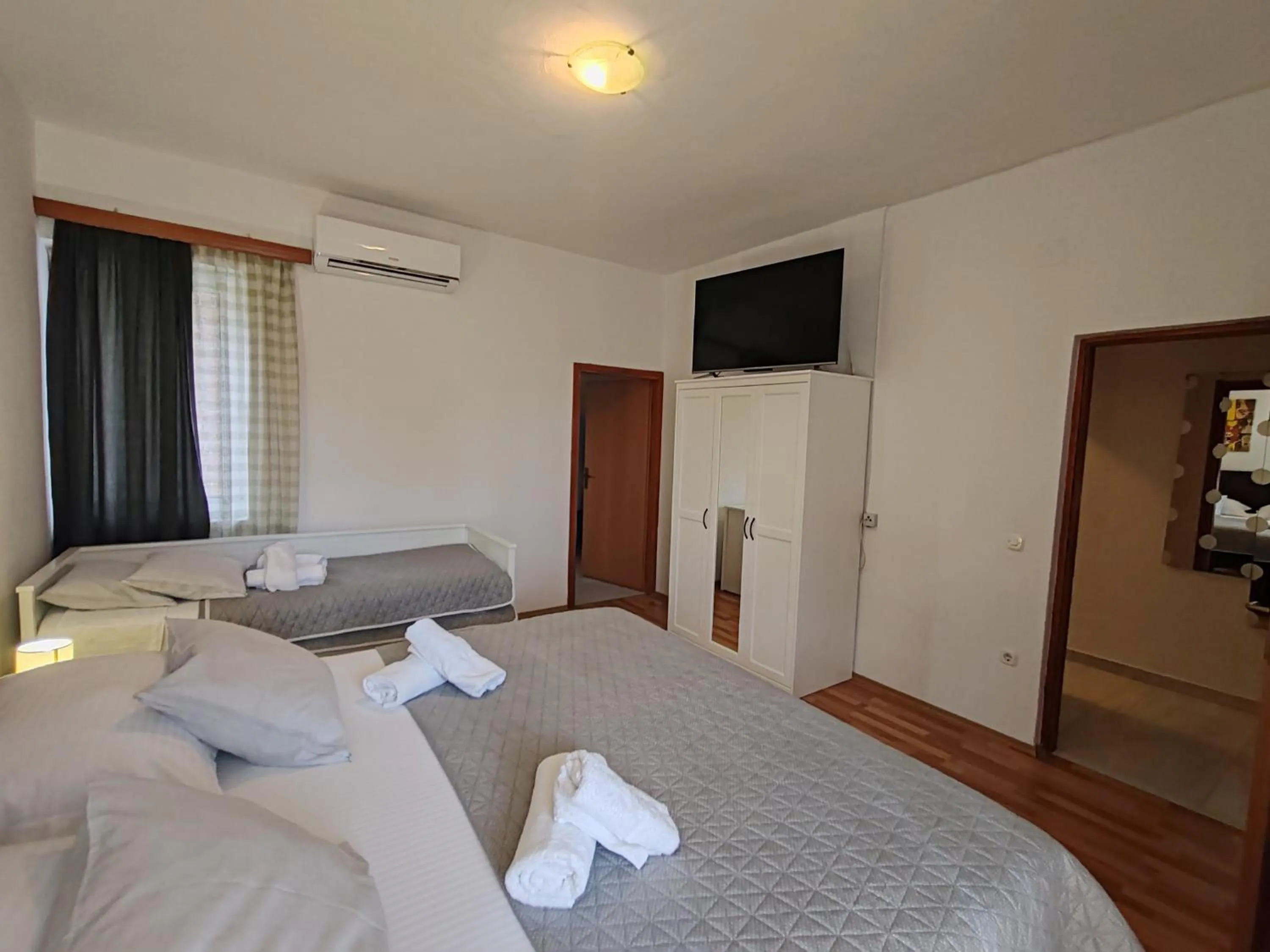 Bedroom, Bed in Apartments and pansion M&R