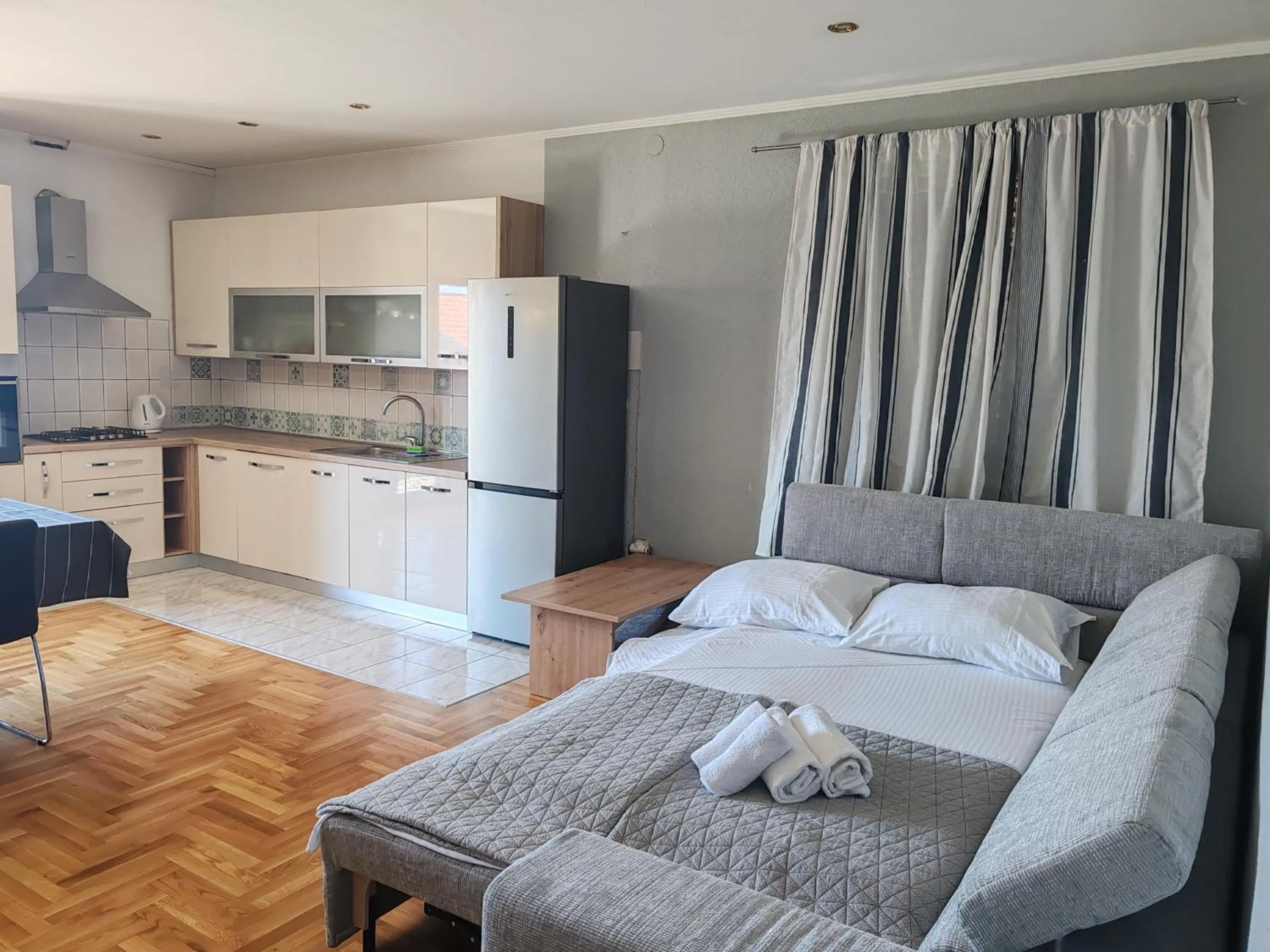 Bed in Apartments and pansion M&R