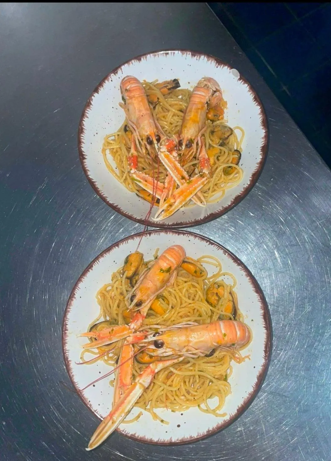 Food and drinks in Apartments and pansion M&R