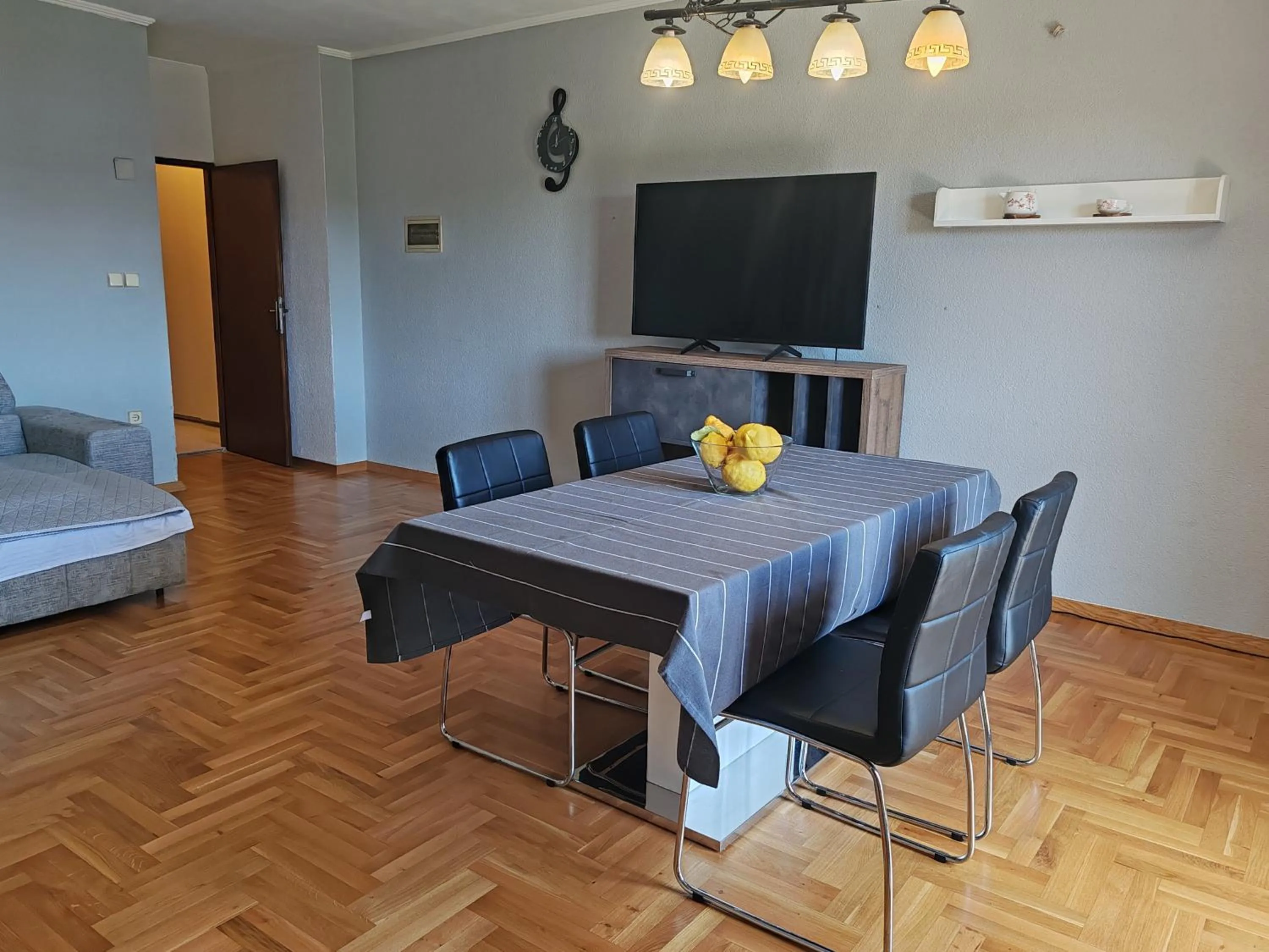 Bed in Apartments and pansion M&R