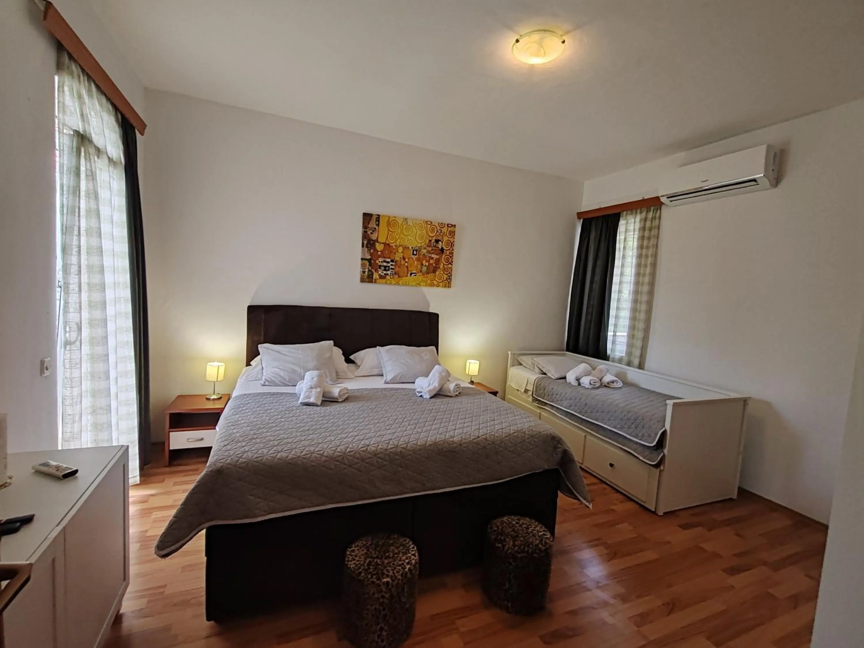 Bedroom, Bed in Apartments and pansion M&R