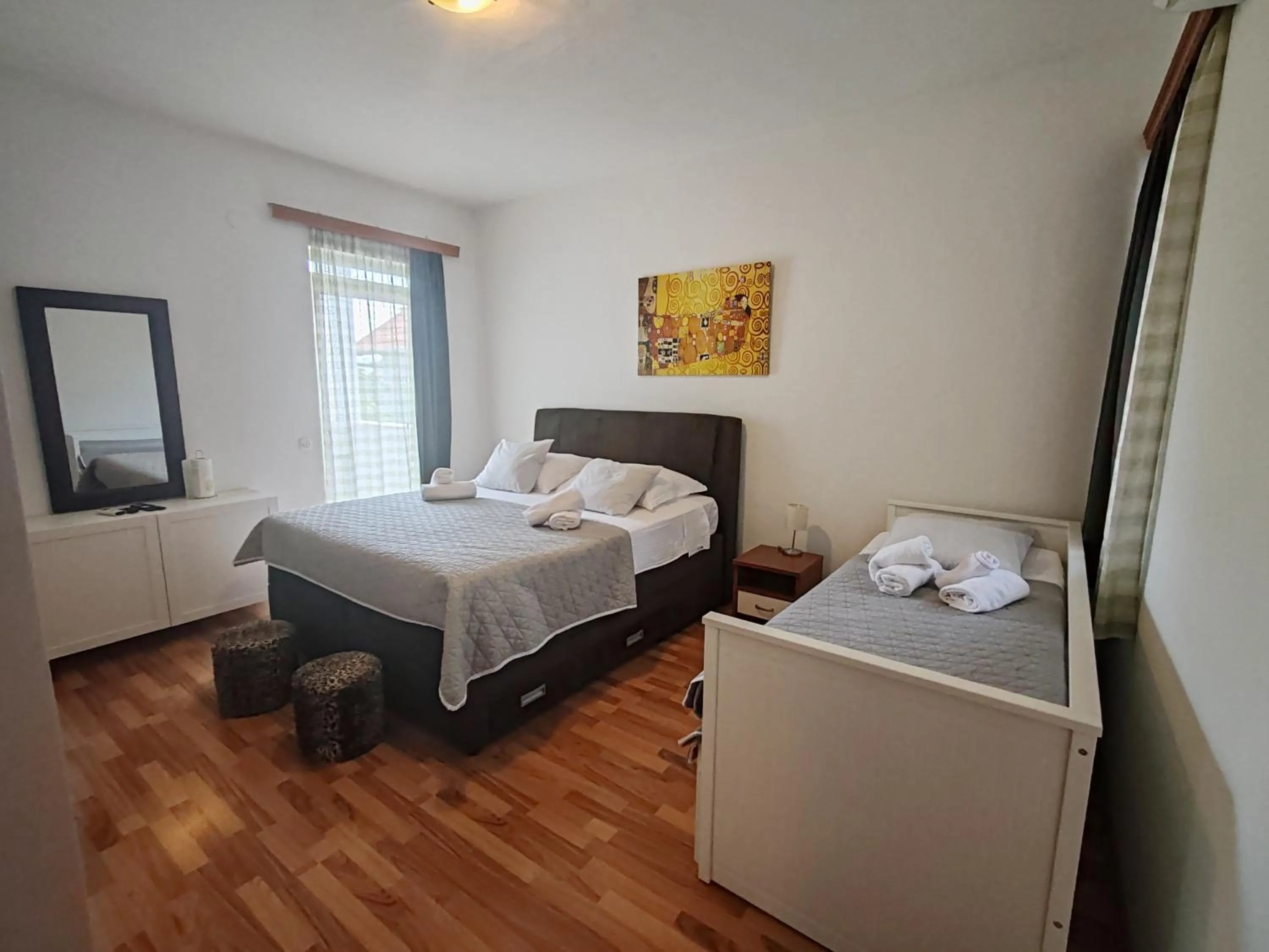 Bedroom, Bed in Apartments and pansion M&R