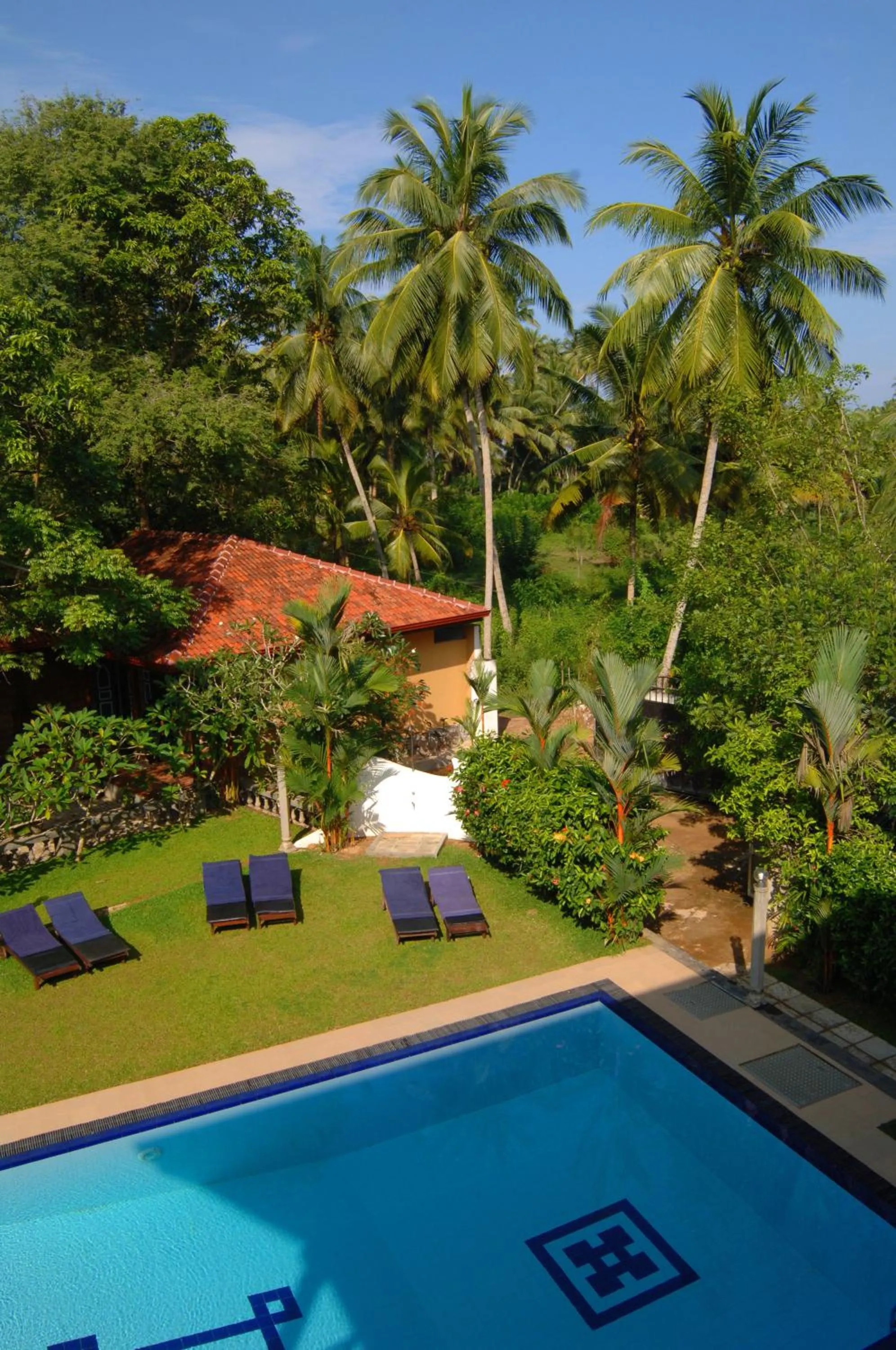 Swimming pool in Sandali Walauwa