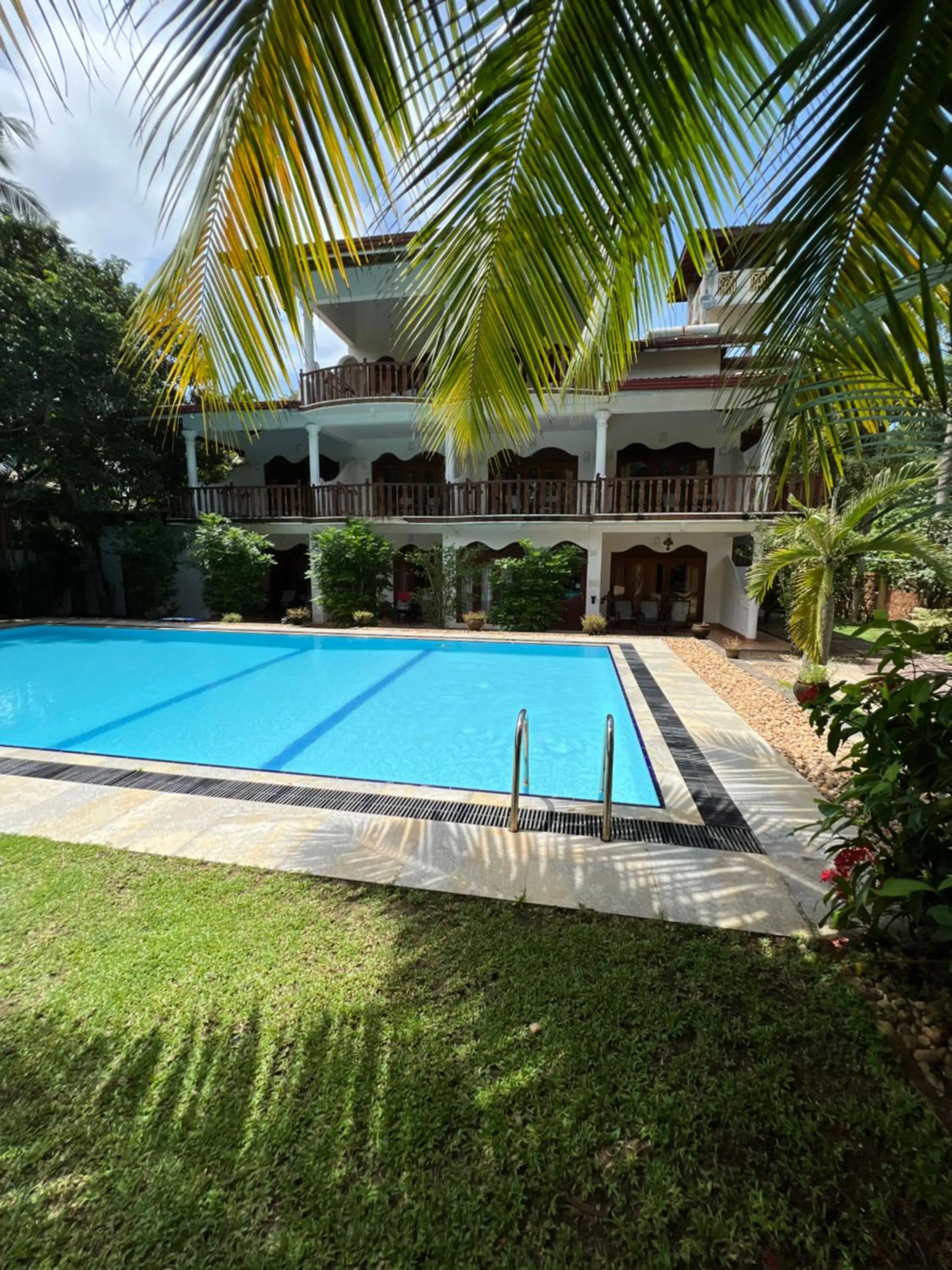 Swimming pool in Sandali Walauwa