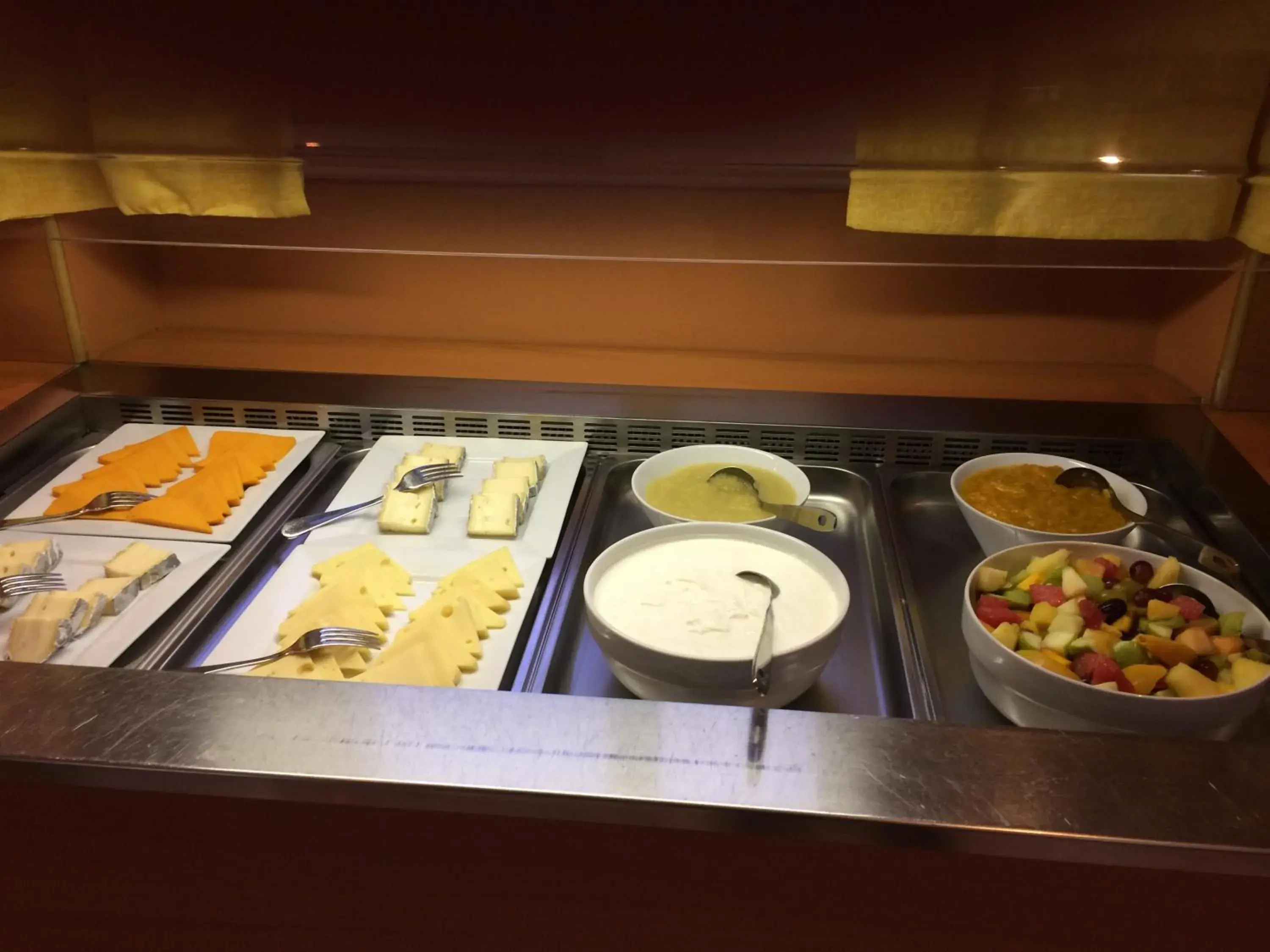 Breakfast in Hôtellerie Notre Dame de Lumières Breakfast in Hôtellerie Notre Dame de Lumières