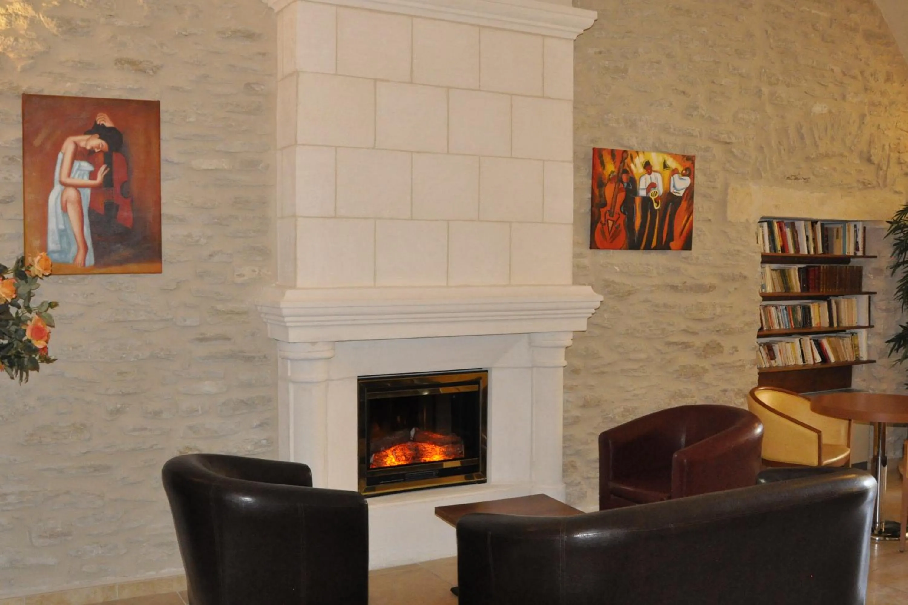 Library in Hôtellerie Notre Dame de Lumières