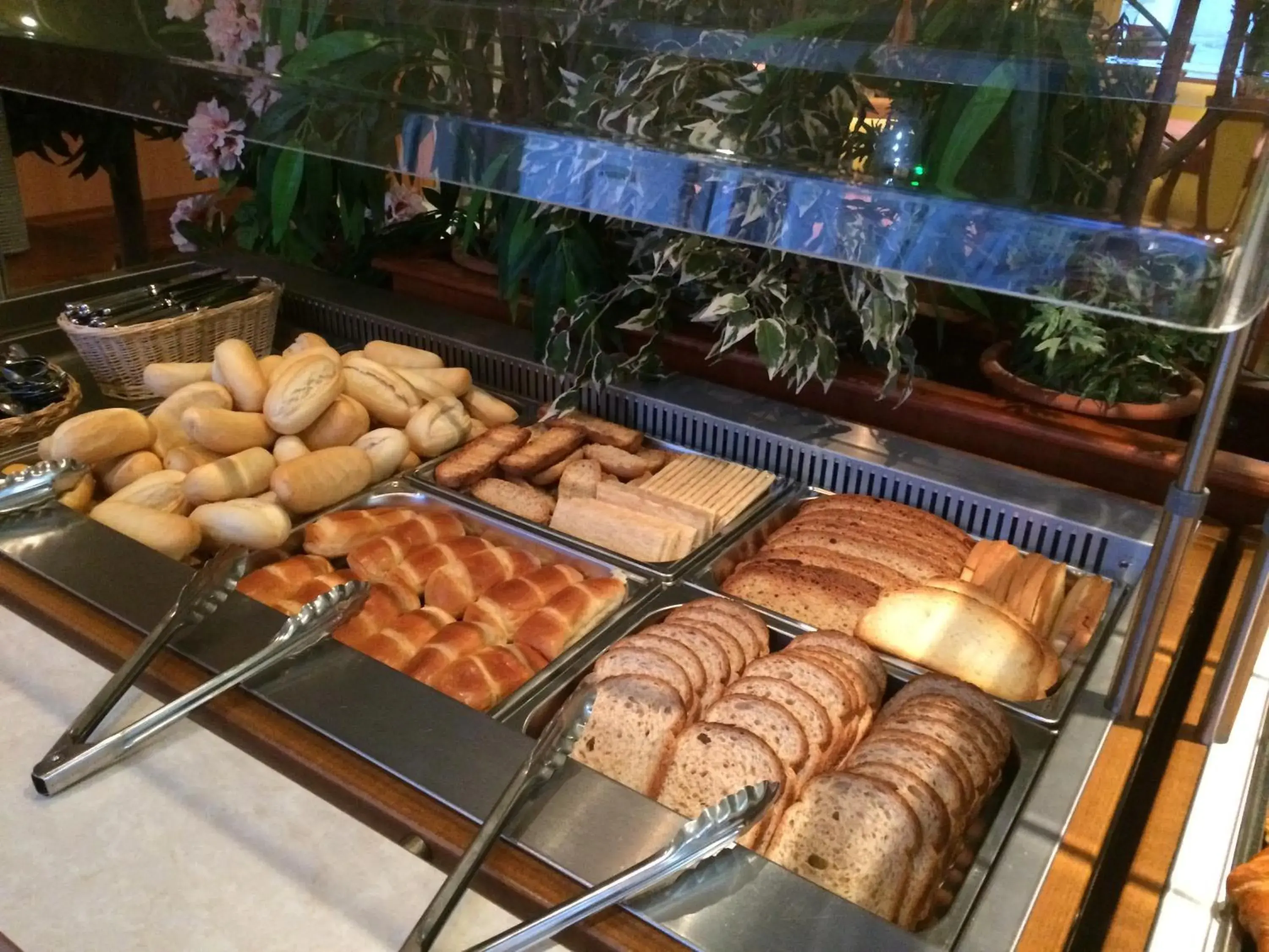 Breakfast in Hôtellerie Notre Dame de Lumières Breakfast in Hôtellerie Notre Dame de Lumières