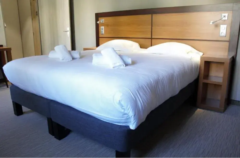 Bed in Hôtellerie Notre Dame de Lumières Bed in Hôtellerie Notre Dame de Lumières