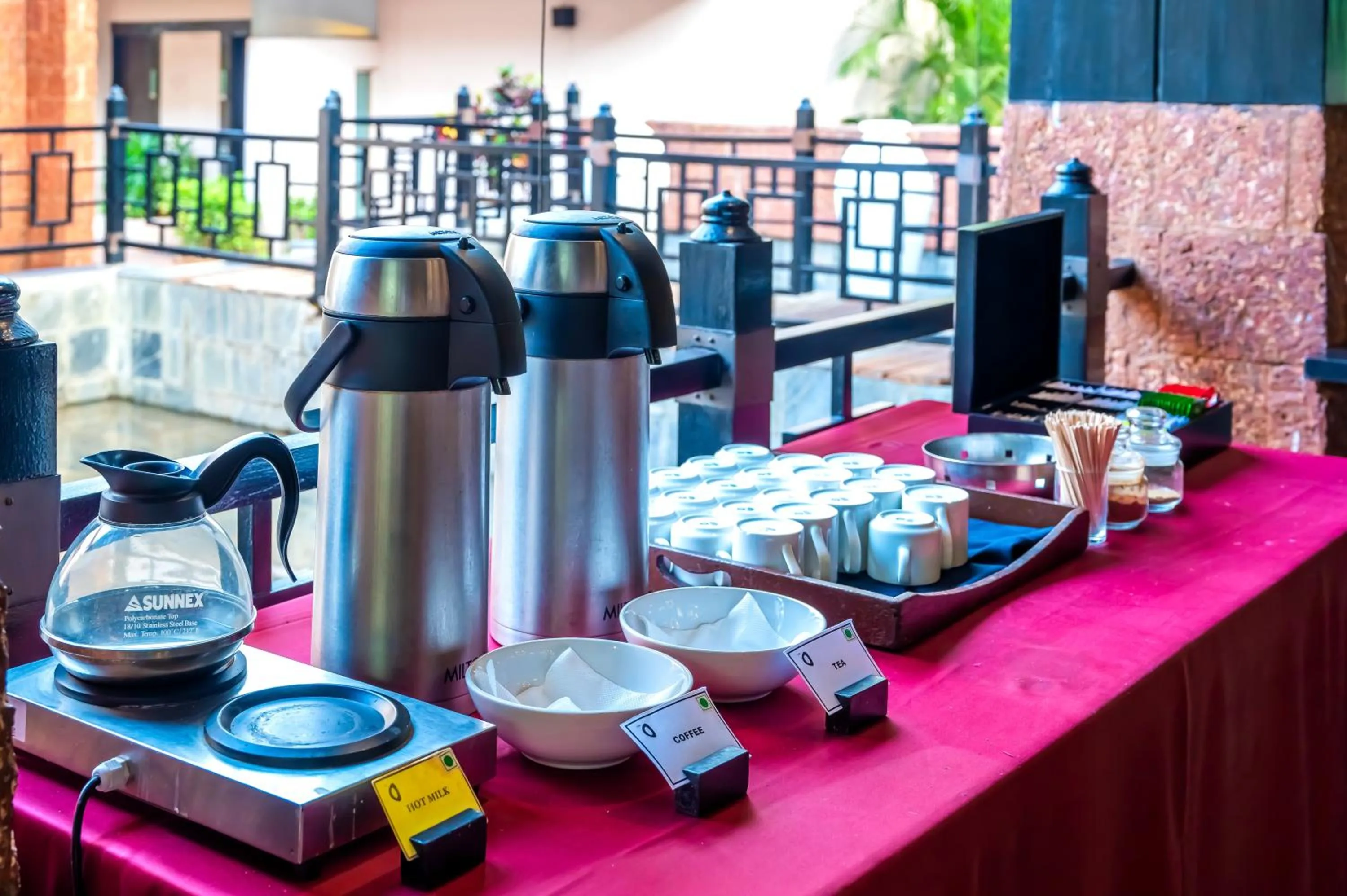 Food and drinks in O Hotel Goa, Candolim Beach