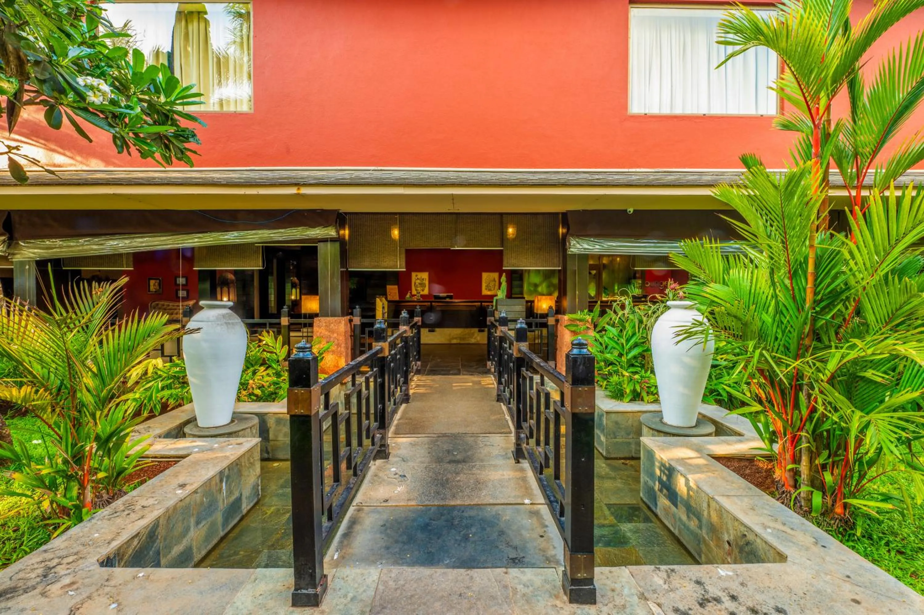 Restaurant/places to eat in O Hotel Goa, Candolim Beach