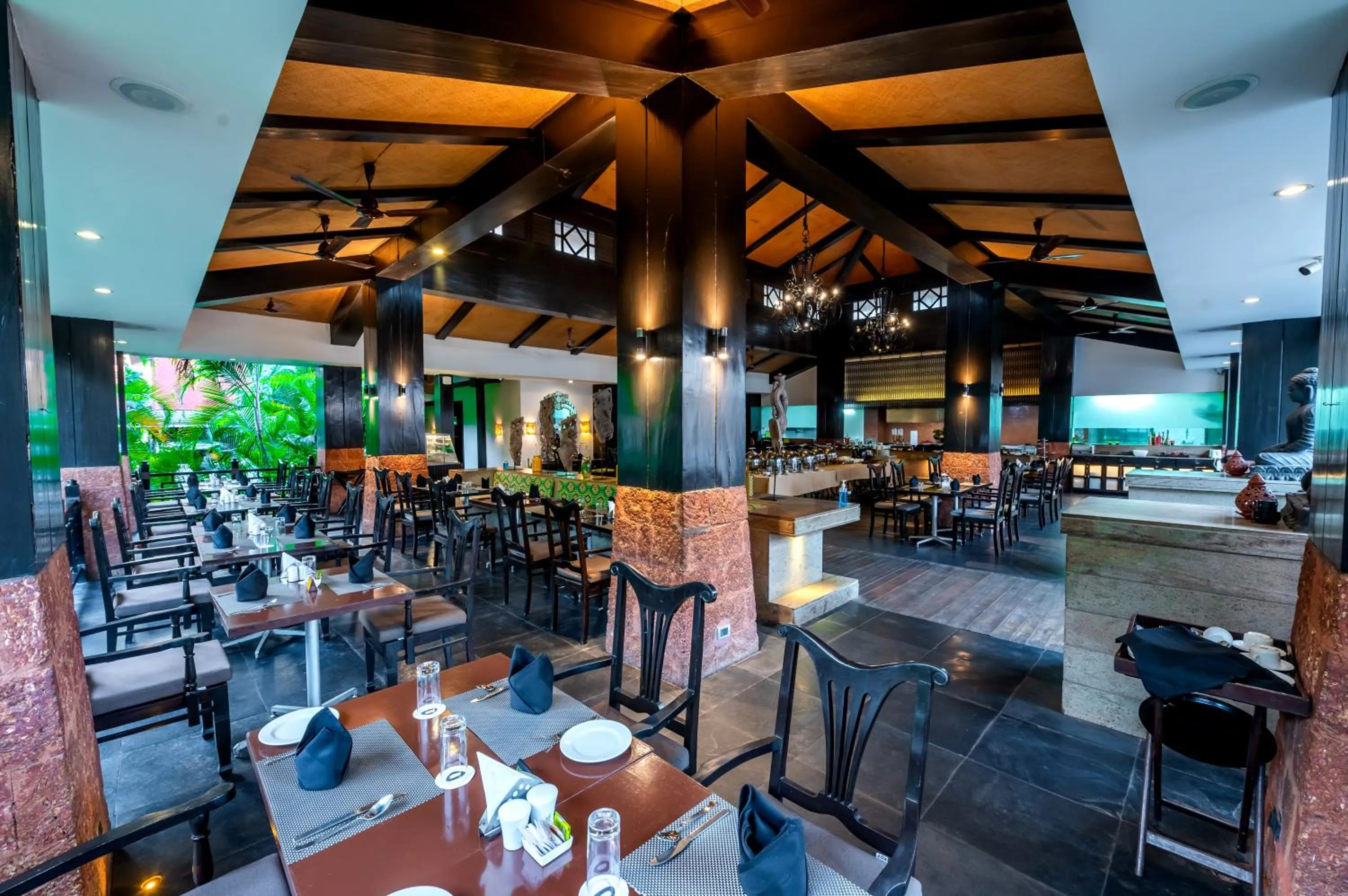 Restaurant/places to eat in O Hotel Goa, Candolim Beach