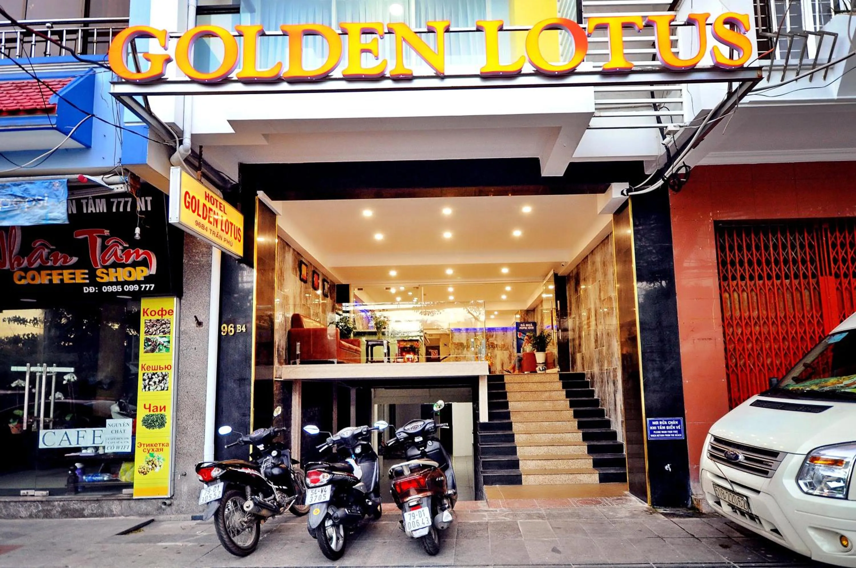 Property building in Golden Lotus Hotel
