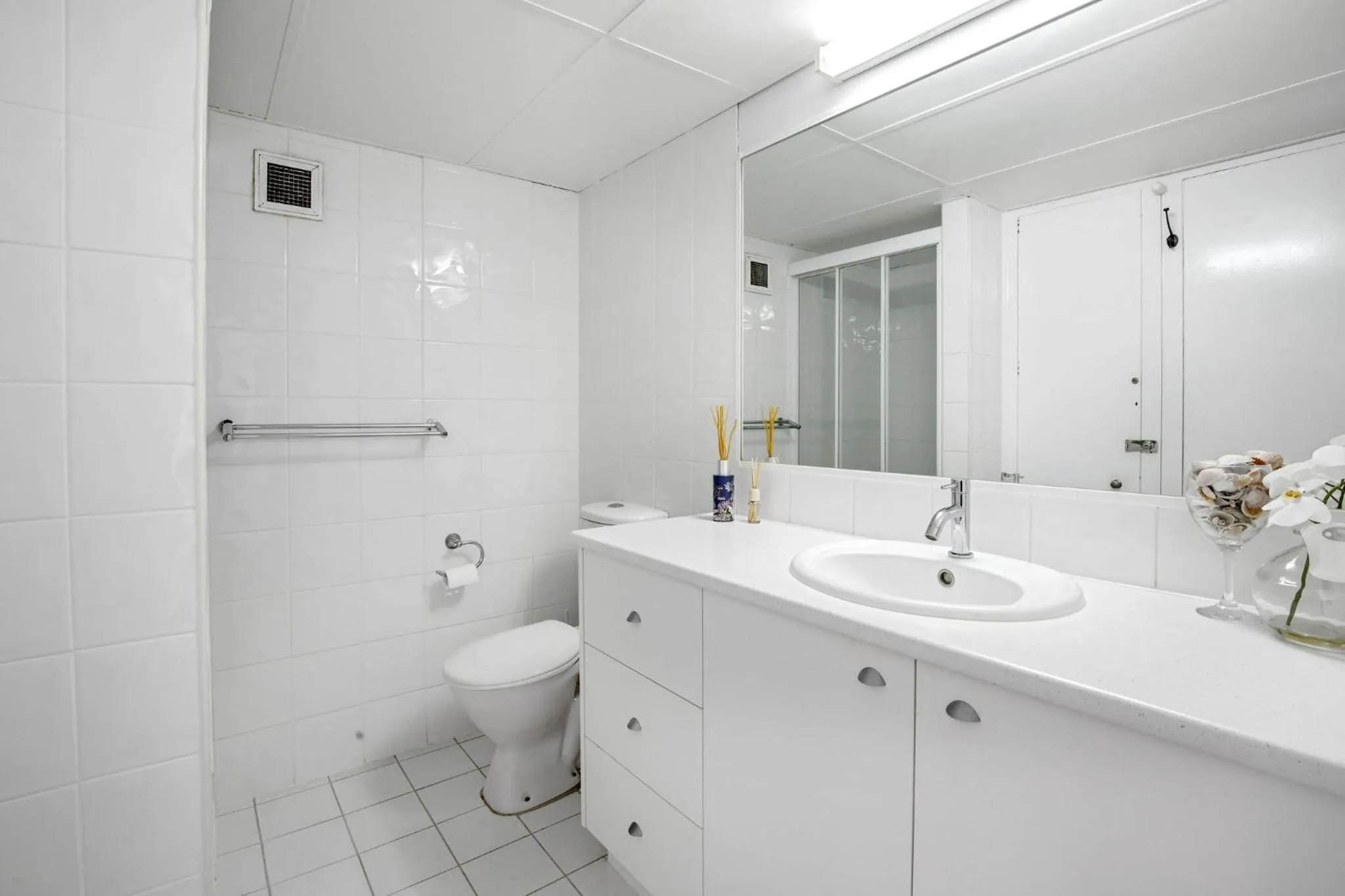 Bathroom in Horizons Holiday Apartments - OFFICIAL