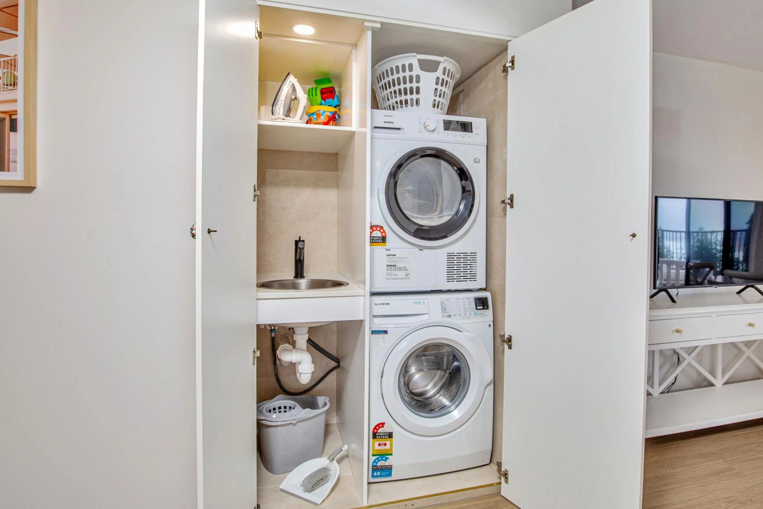 laundry in Horizons Holiday Apartments - OFFICIAL