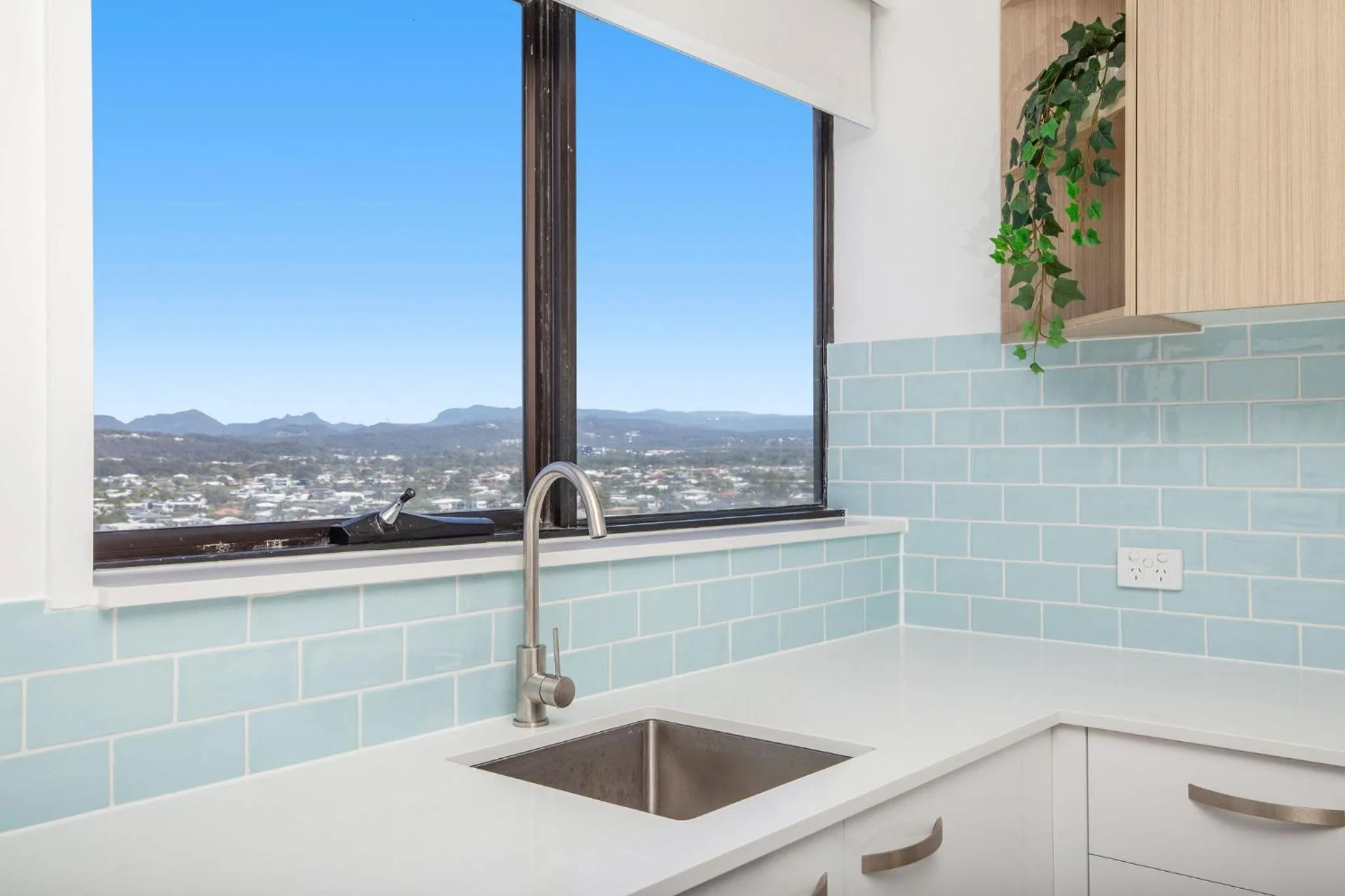 Kitchen or kitchenette in Horizons Holiday Apartments - OFFICIAL