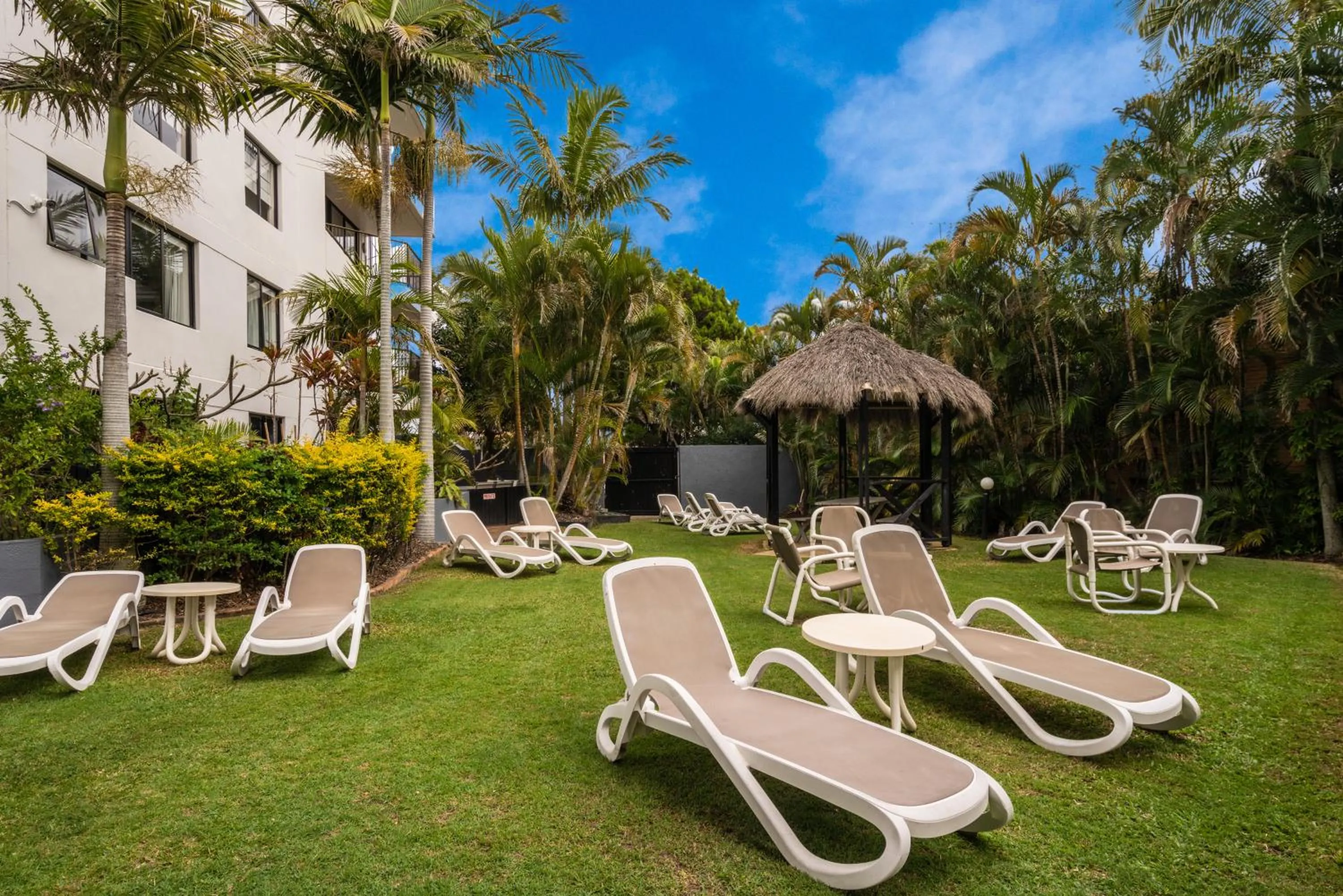 Garden in Horizons Holiday Apartments - OFFICIAL