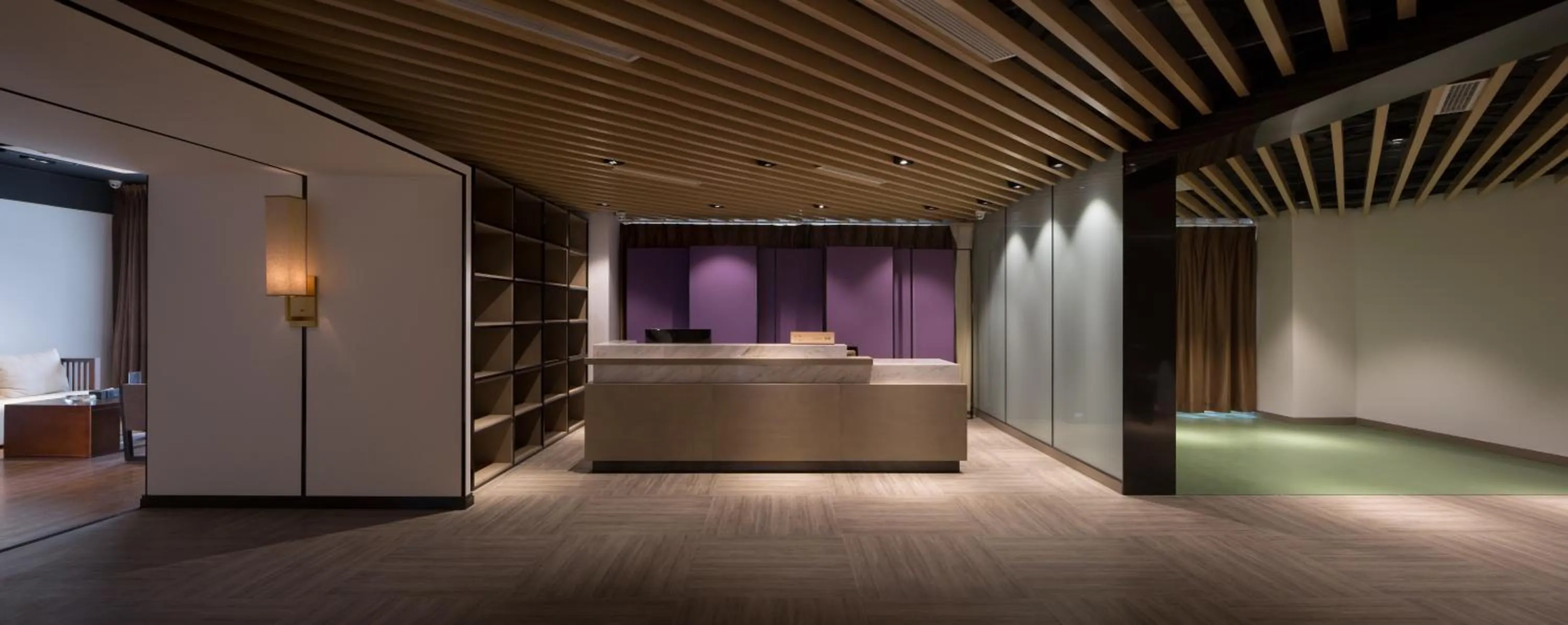 Restaurant/places to eat, Bed in Chengdu Prolit Hotel