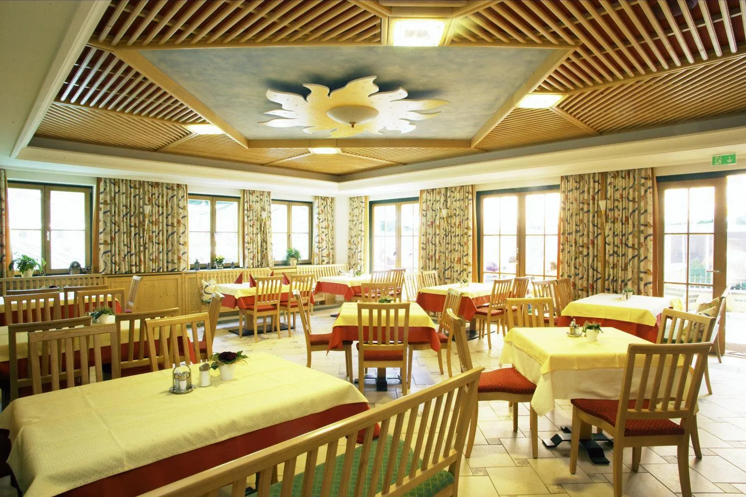 Restaurant/places to eat in DAS Hintersee