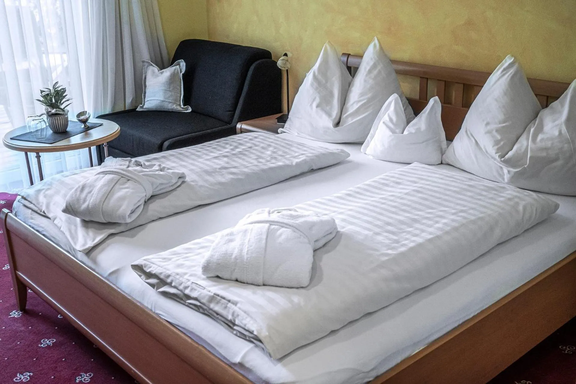 Photo of the whole room, Bed in DAS Hintersee