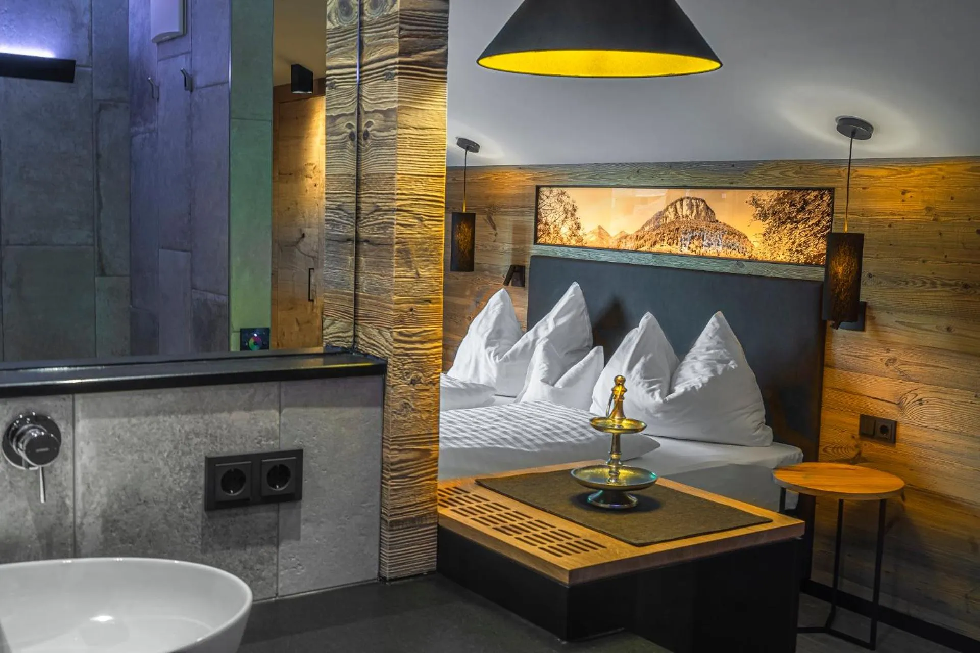 Photo of the whole room, Bed in DAS Hintersee