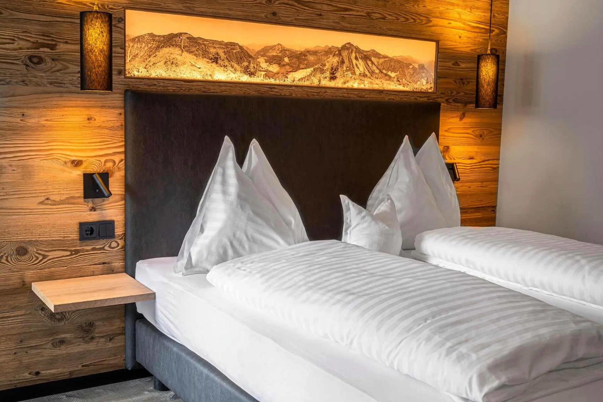 Photo of the whole room, Bed in DAS Hintersee