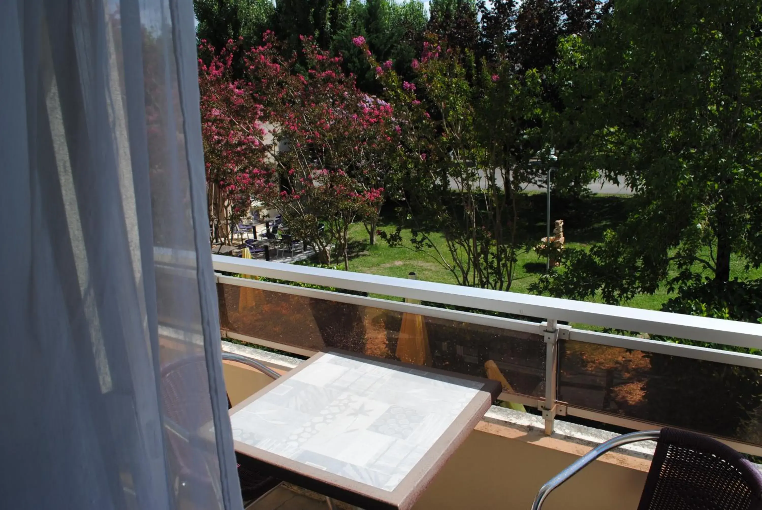 Logis Hôtel & Restaurant Le Fleurance Logis Hôtel & Restaurant Le Fleurance