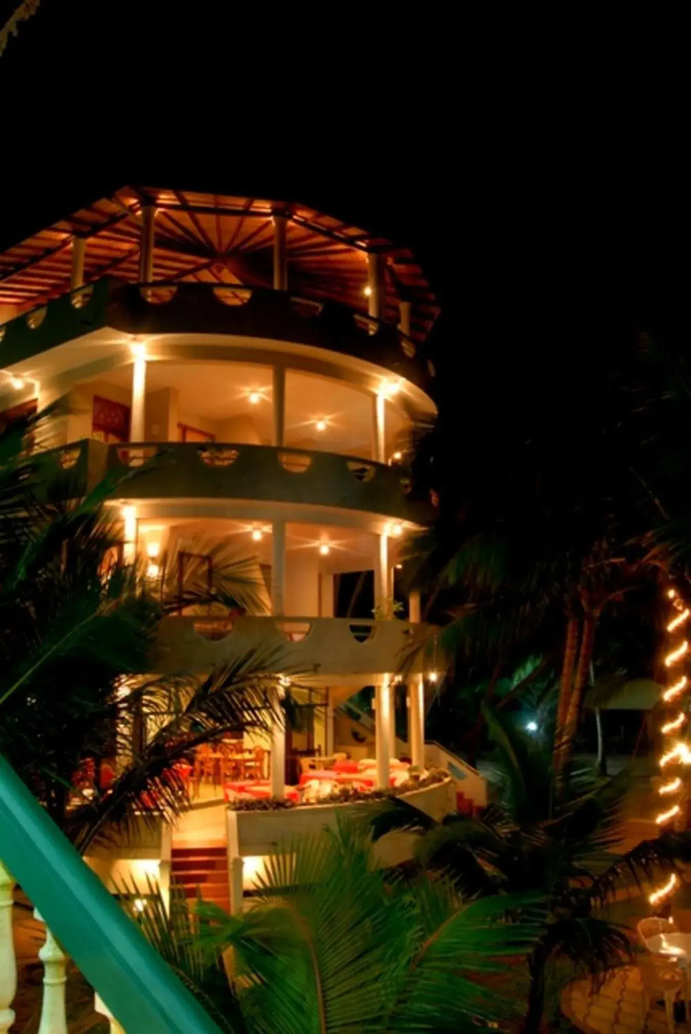 Facade/entrance in Oasey Beach Hotel Facade/entrance in Oasey Beach Hotel