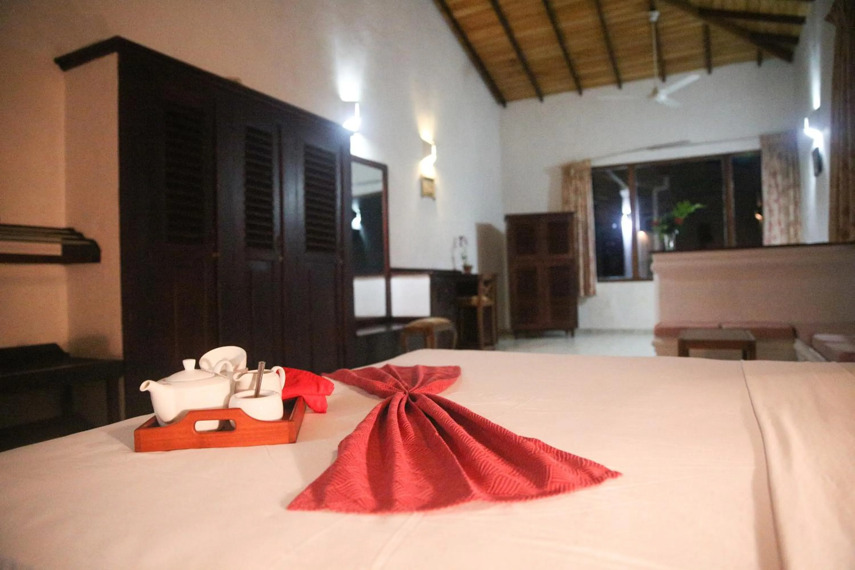 Photo of the whole room, Bed in Oasey Beach Hotel