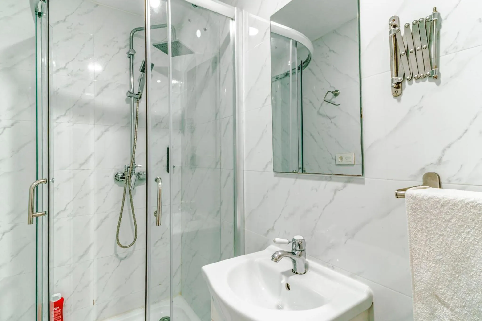 Shower in Costa Marbella Star Light