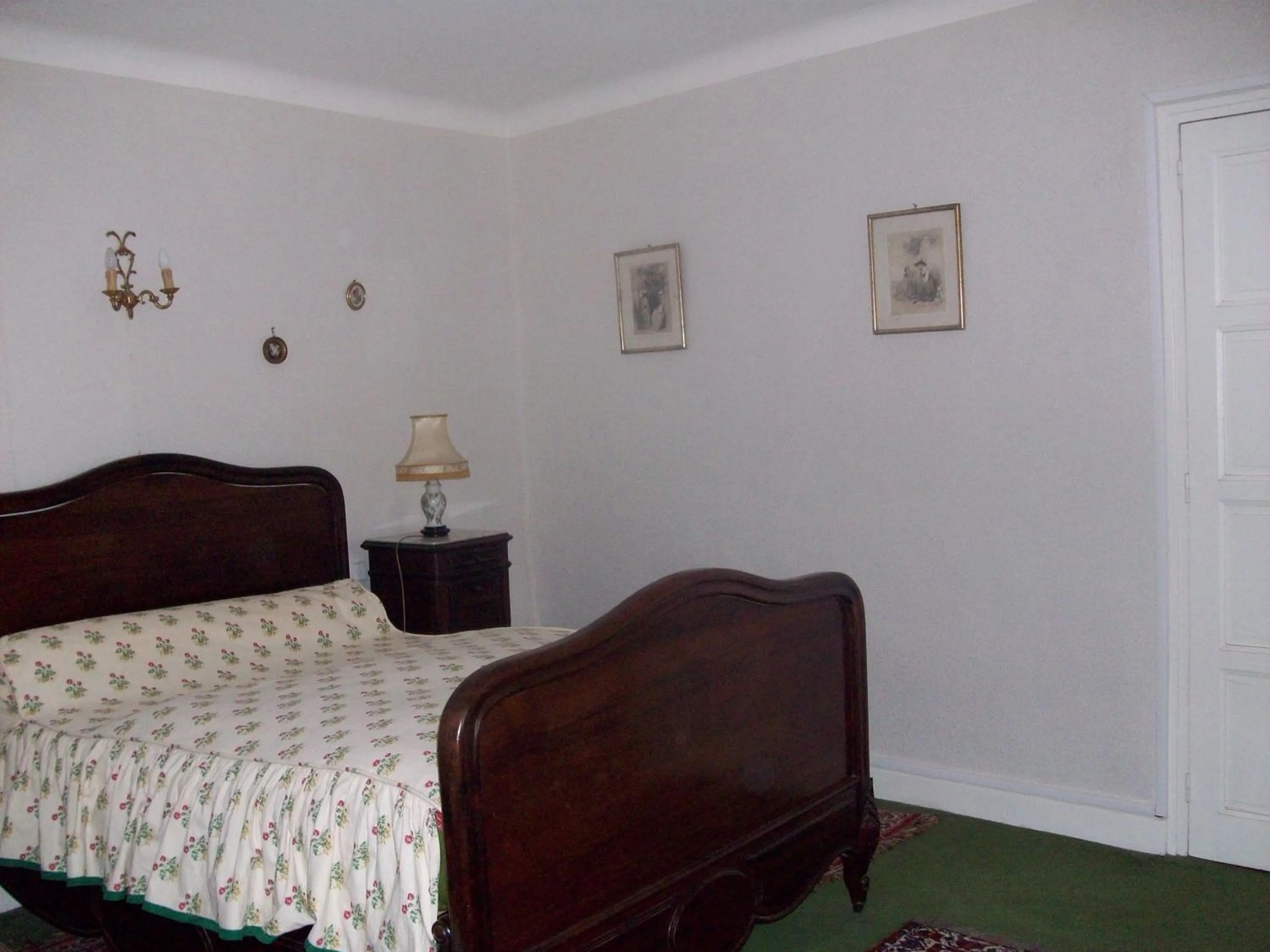 Bedroom, Bed in Le Domaine Du Chapitre