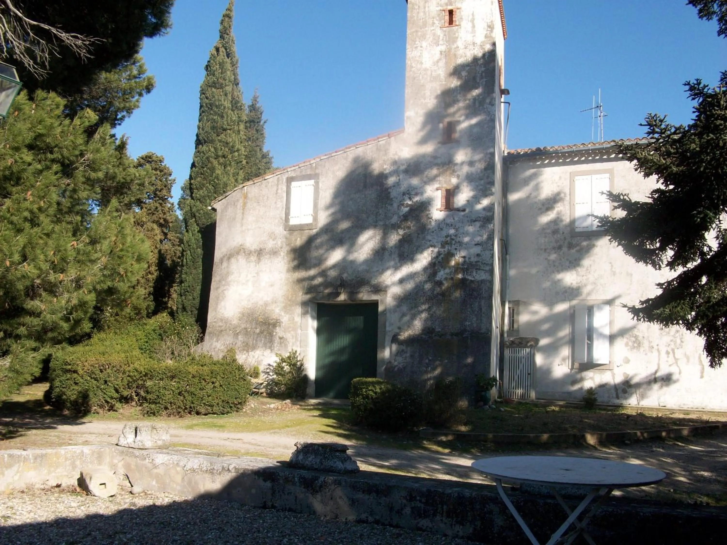 Facade/entrance in Le Domaine Du Chapitre