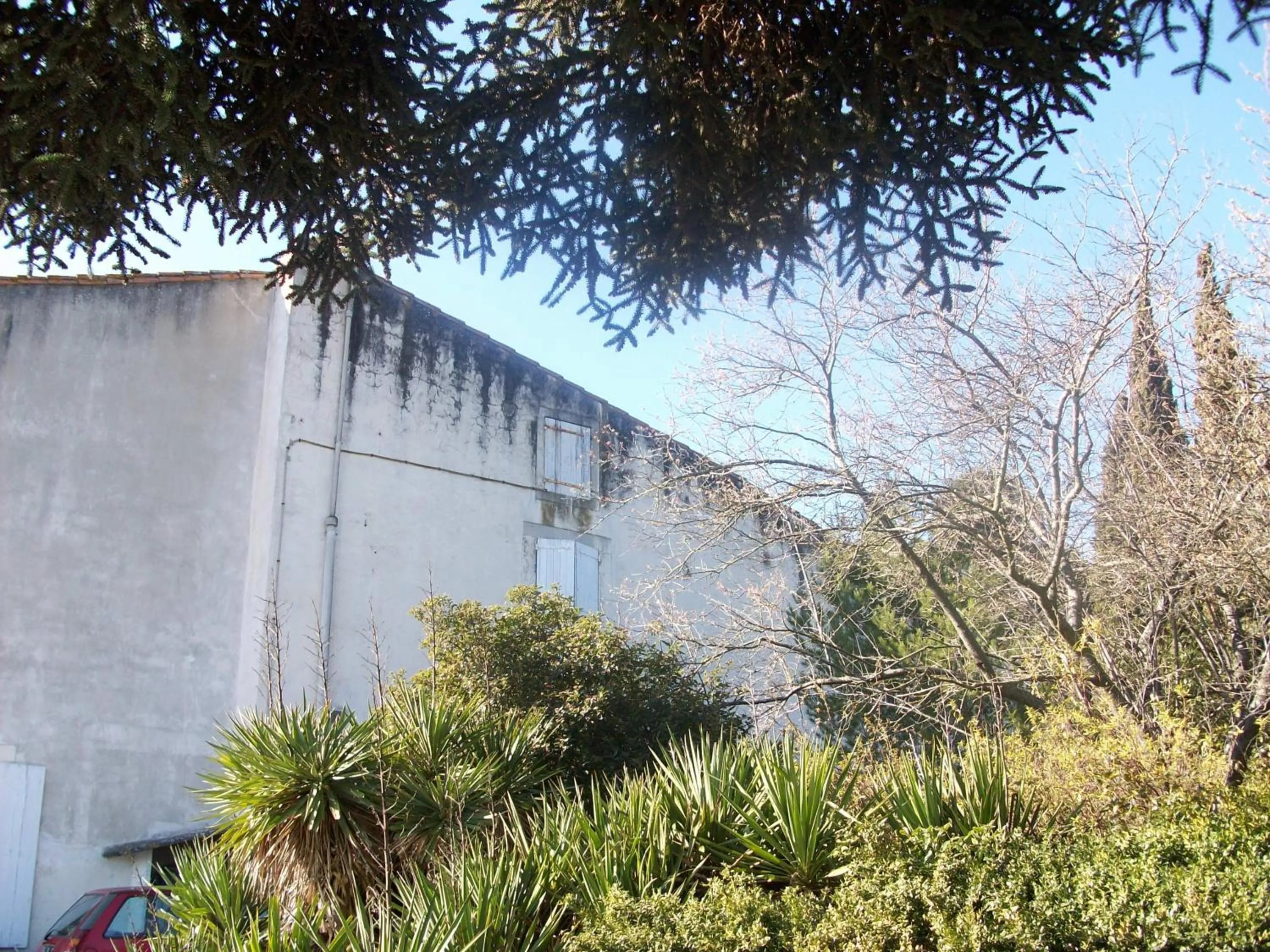 Facade/entrance in Le Domaine Du Chapitre