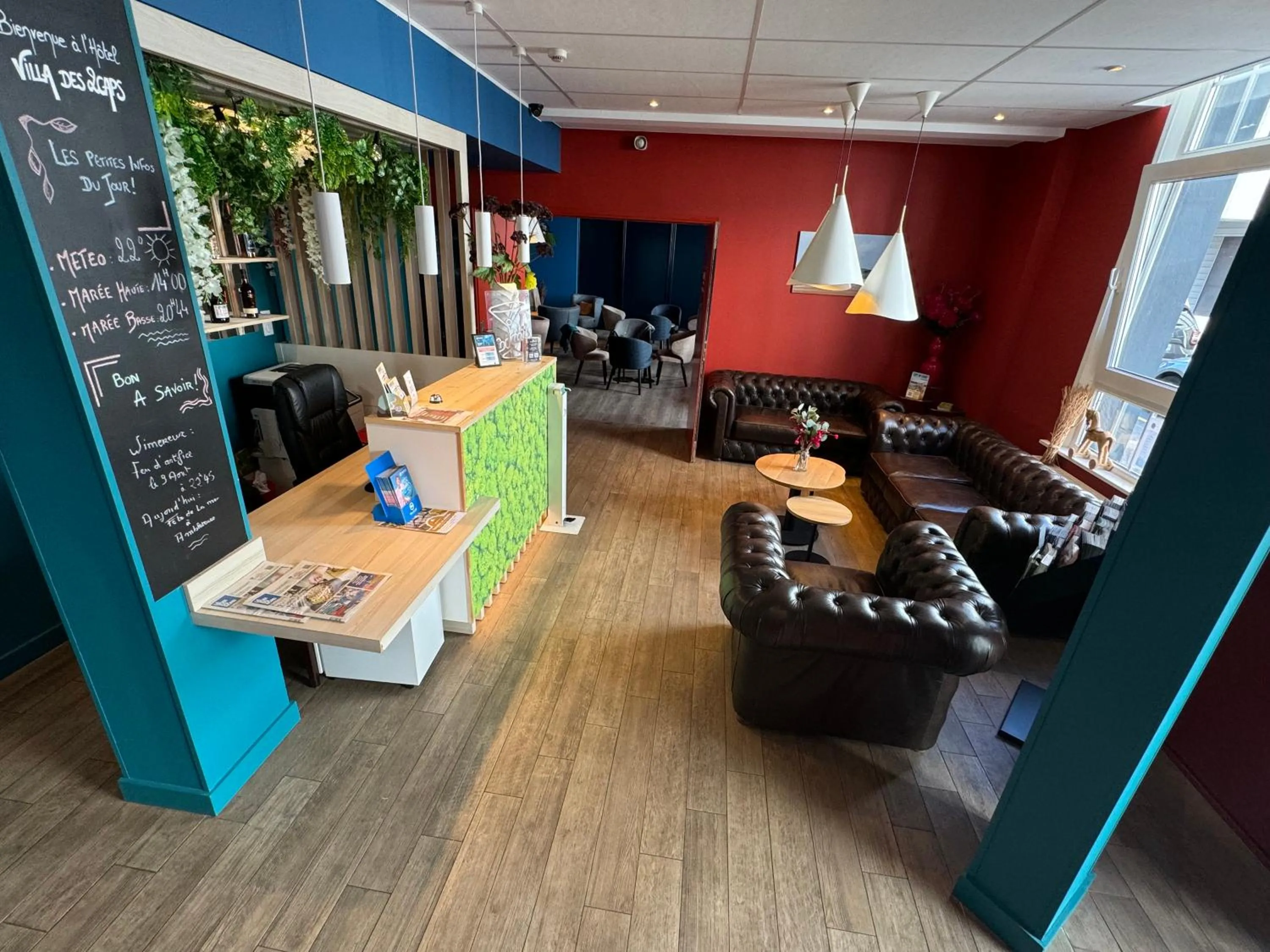 Lobby or reception in Hôtel Villa Des 2 Caps