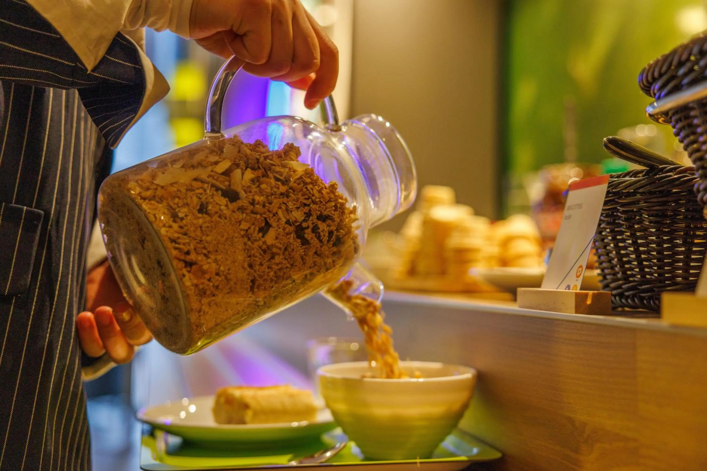 Breakfast in Hotel ibis budget Aix Les Bains - Grésy