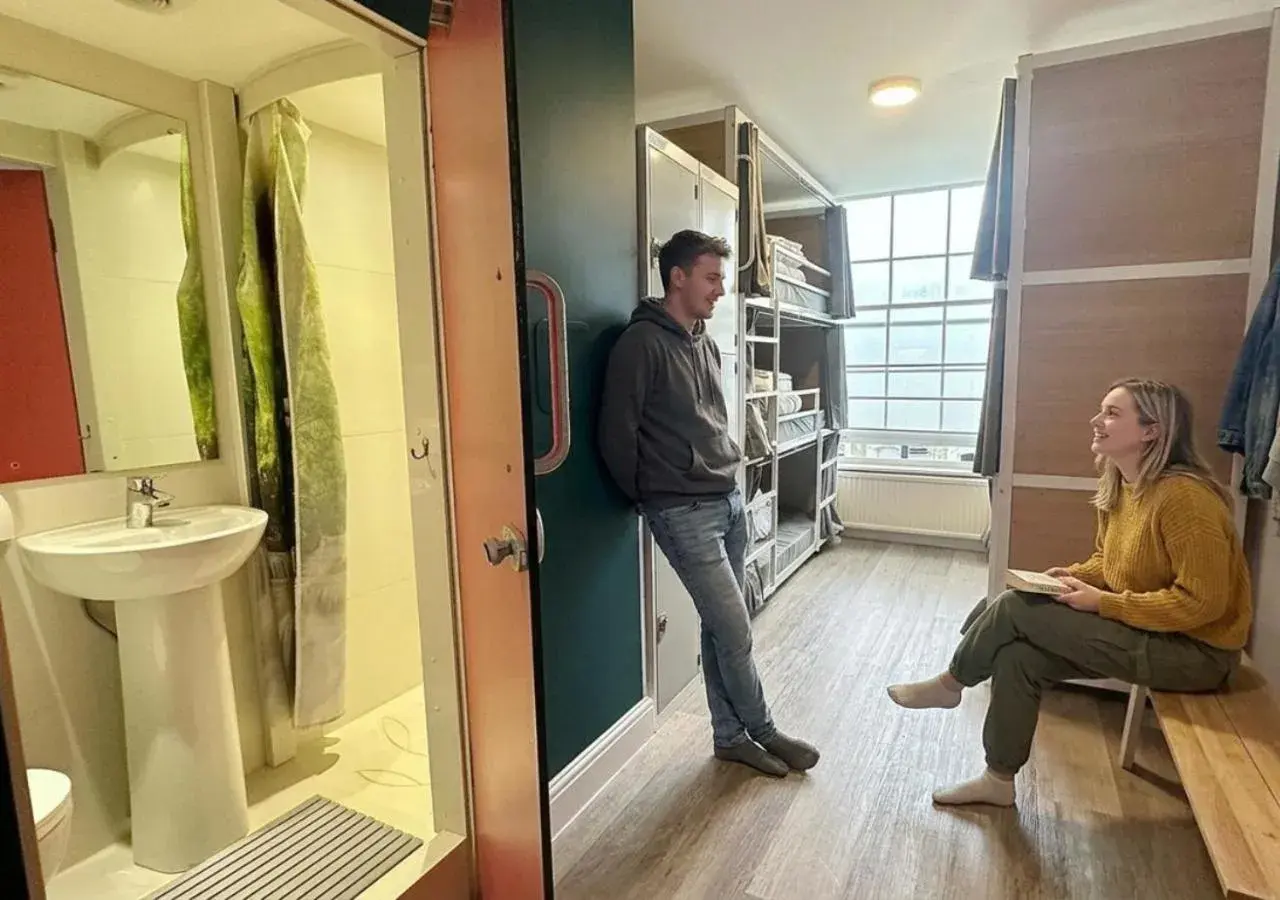 Bedroom in Smart Hyde Park View Bedroom in Smart Hyde Park View