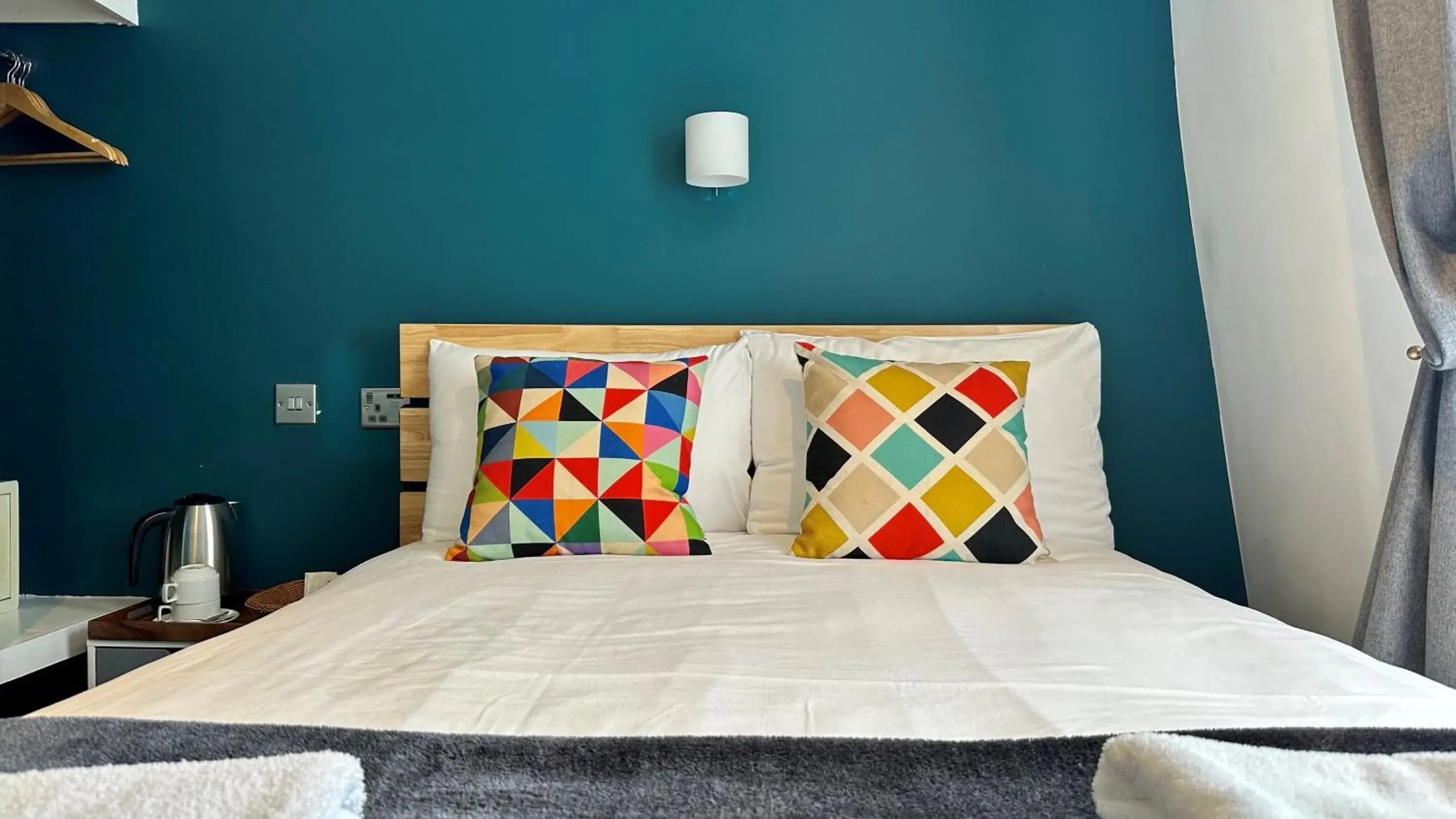 Bed in Smart Hyde Park View Bed in Smart Hyde Park View