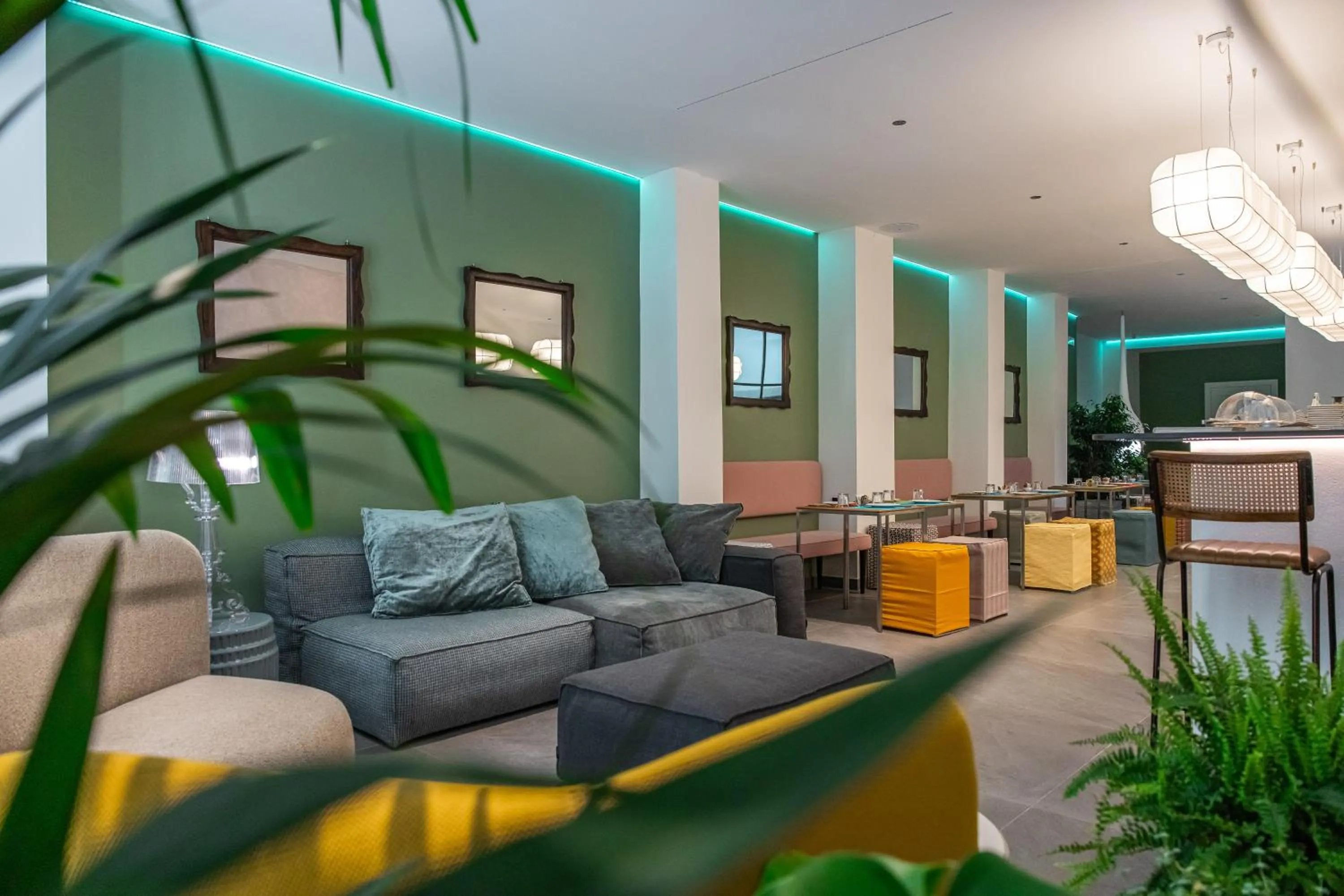 Communal lounge/ TV room in Arco Vecchio Urban Suite - Epoca Collection