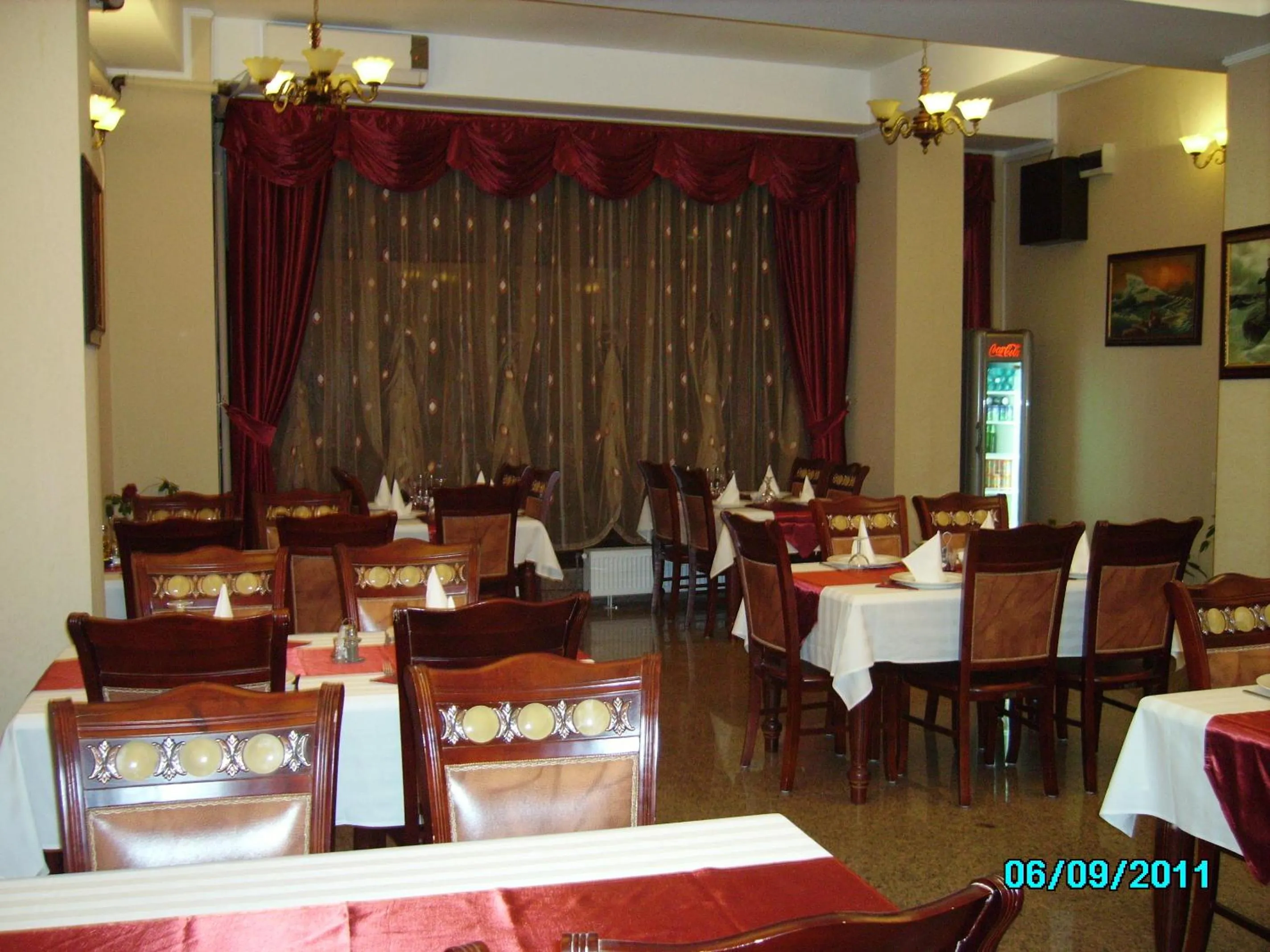 Restaurant/places to eat in Golden Rose Residence