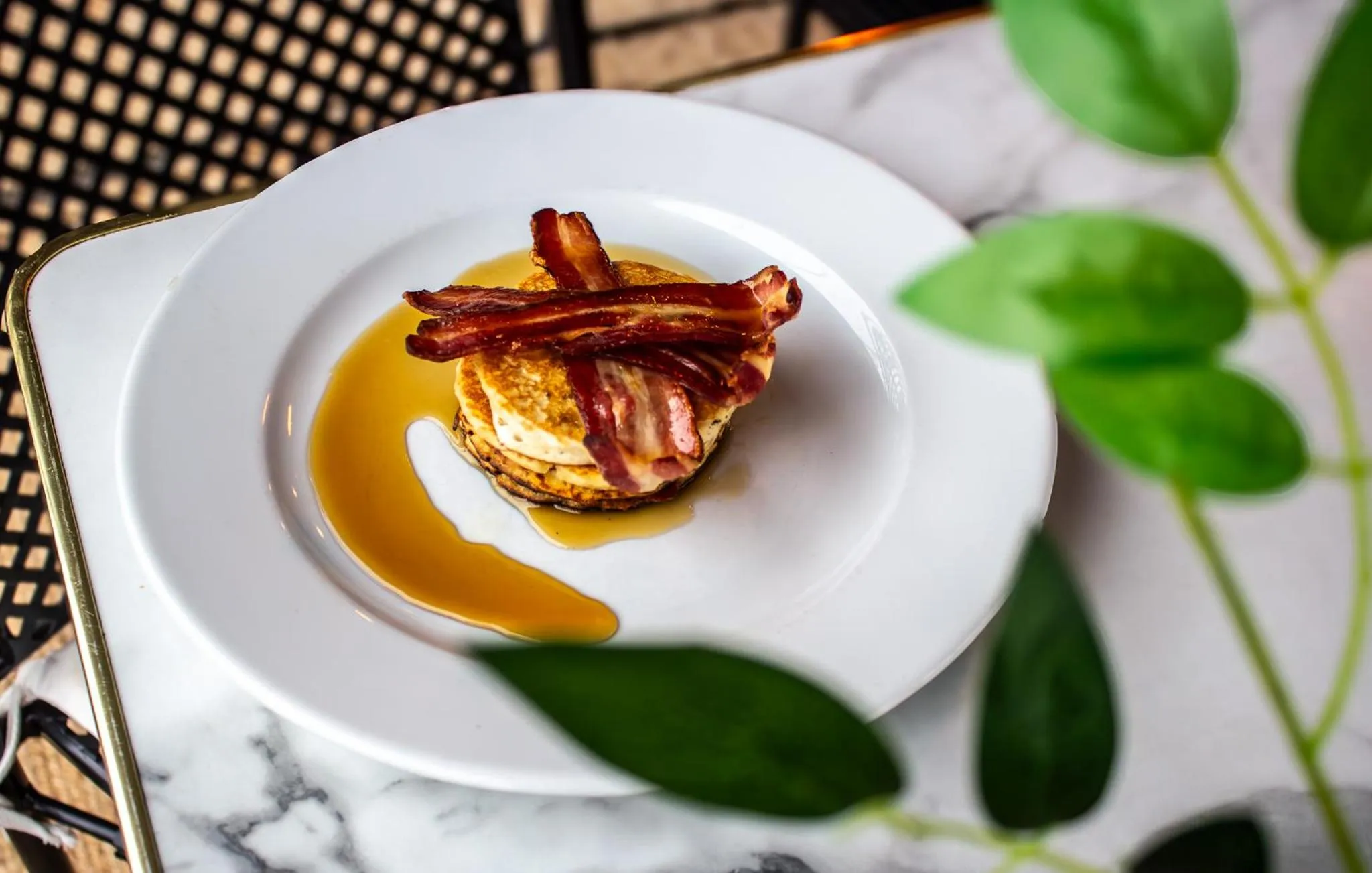 Breakfast in The Stag on the River