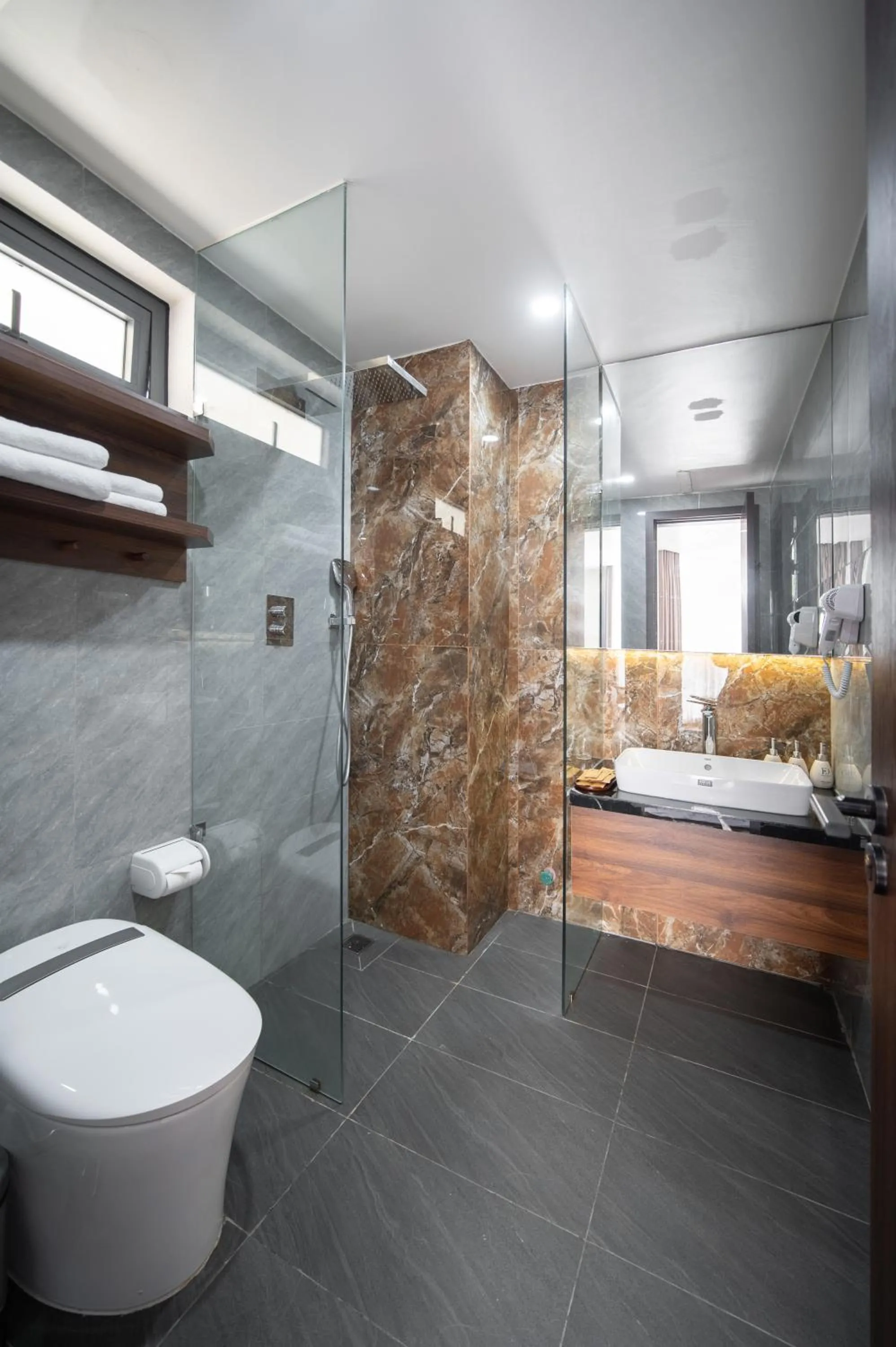 Bathroom in Eden Hue Hotel