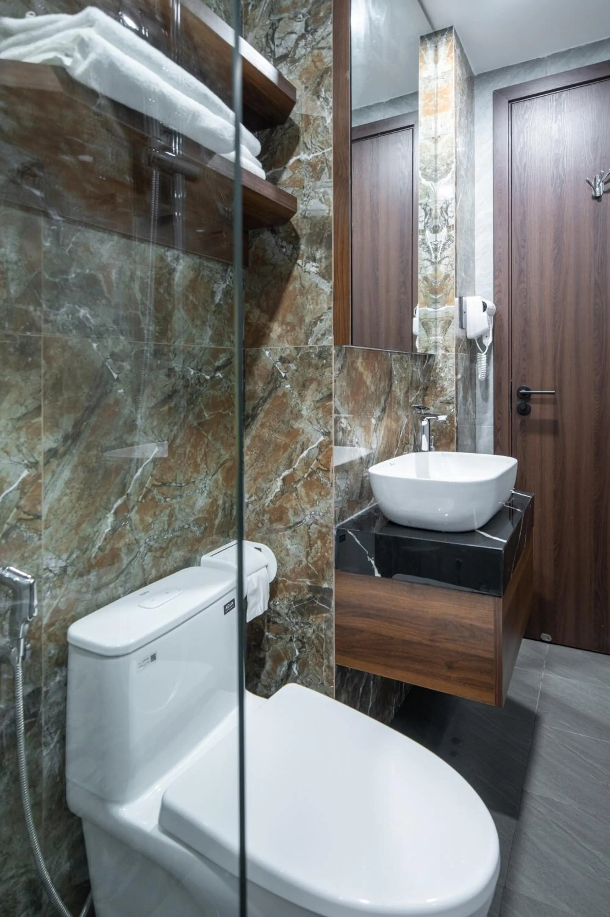 Bathroom in Eden Hue Hotel