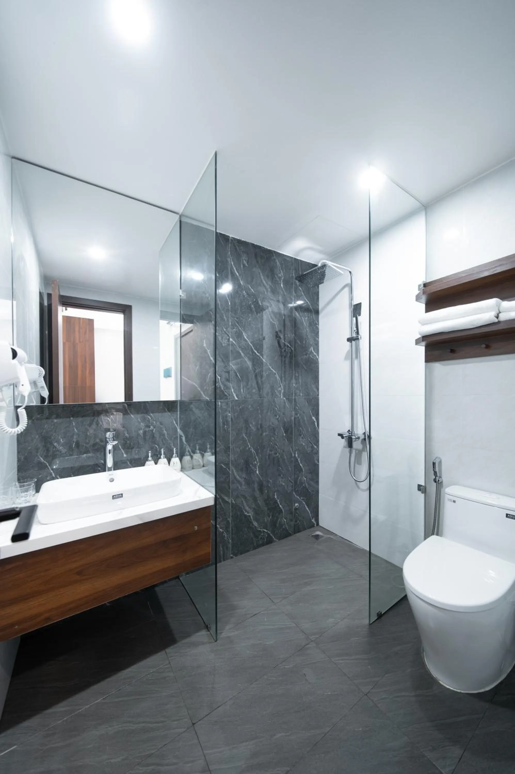 Bathroom in Eden Hue Hotel