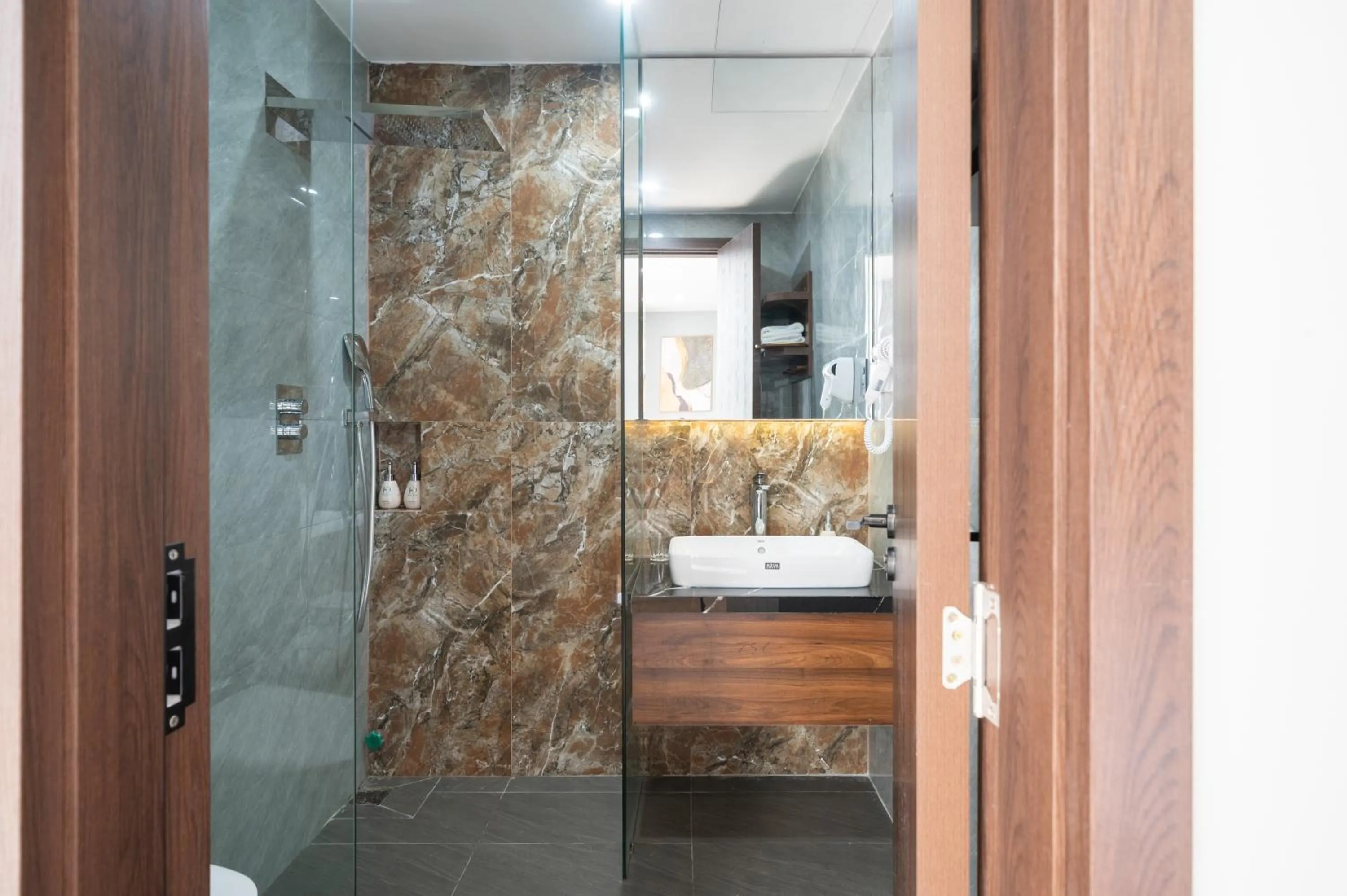 Bathroom in Eden Hue Hotel