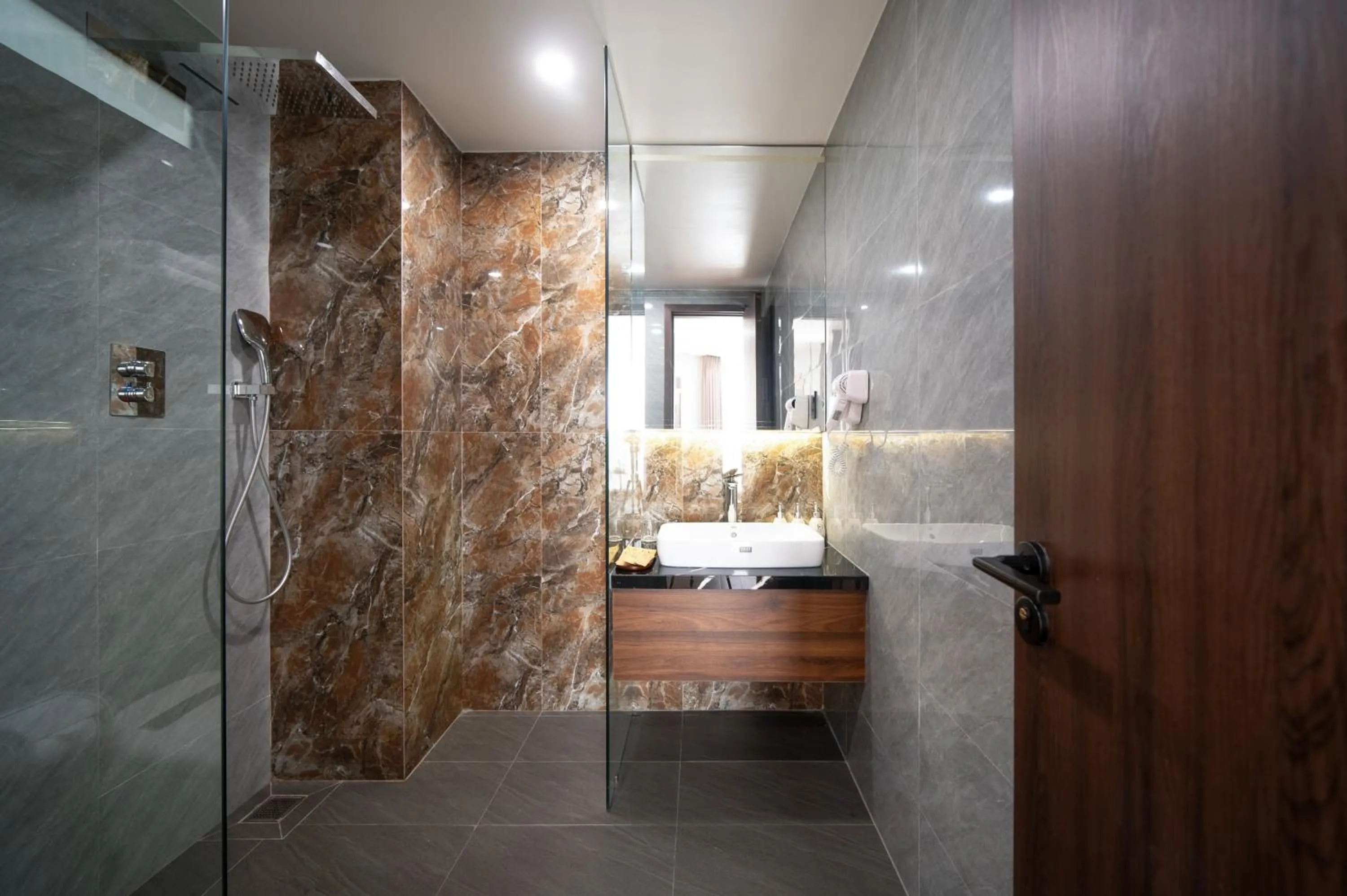 Bathroom in Eden Hue Hotel